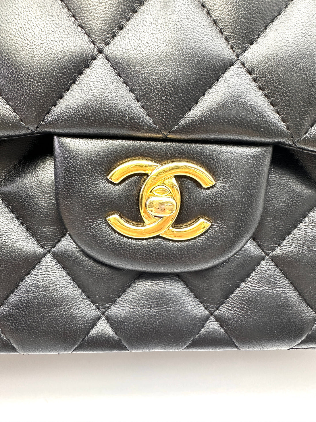 Chanel Classic Flap Black Quilted Lambskin Jumbo Shoulder Bag With Gold Buckle(19***99) CC2129
