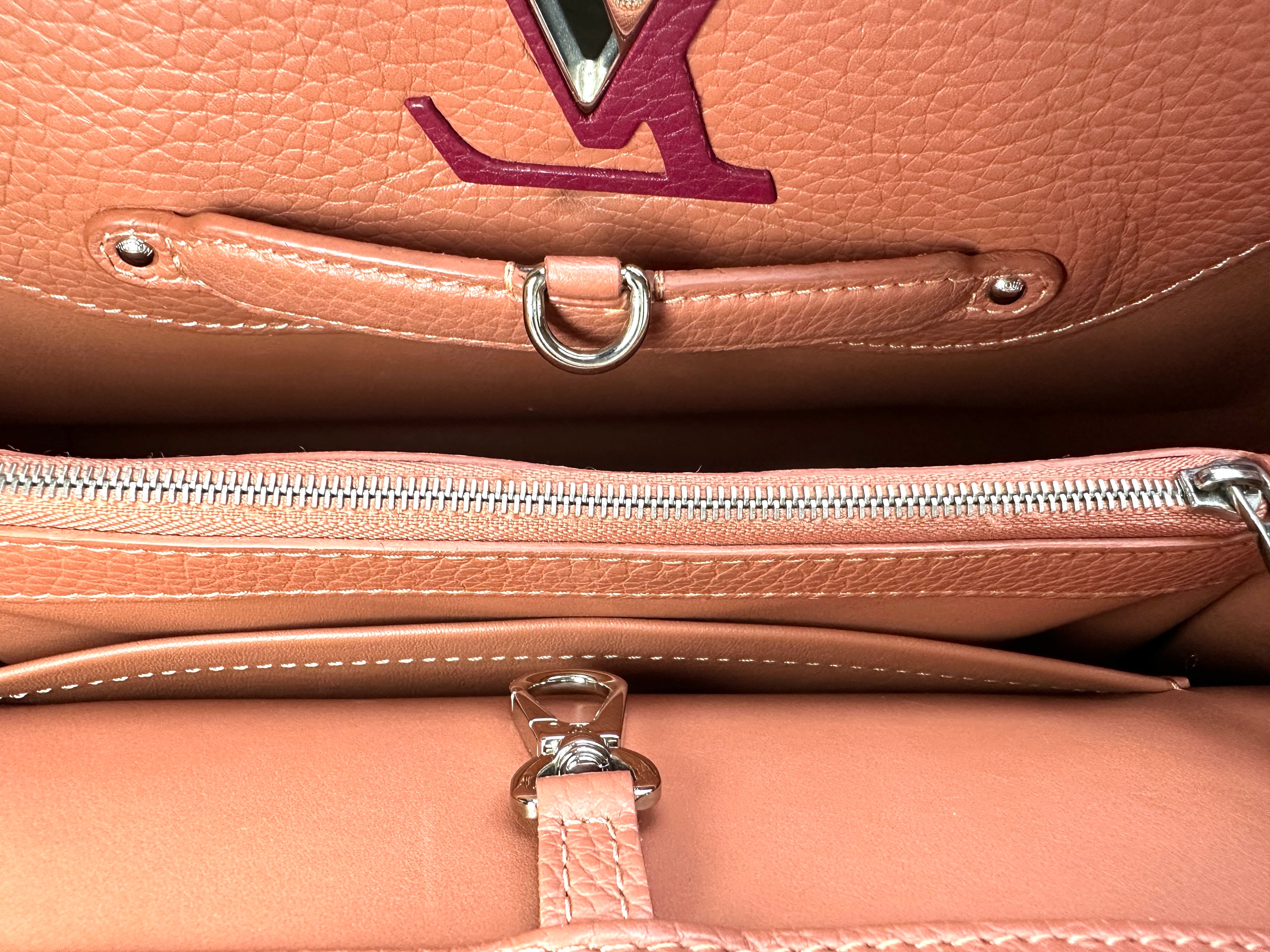 Louis Vuitton Capucines GM Red Leather Handle Bag LV2986