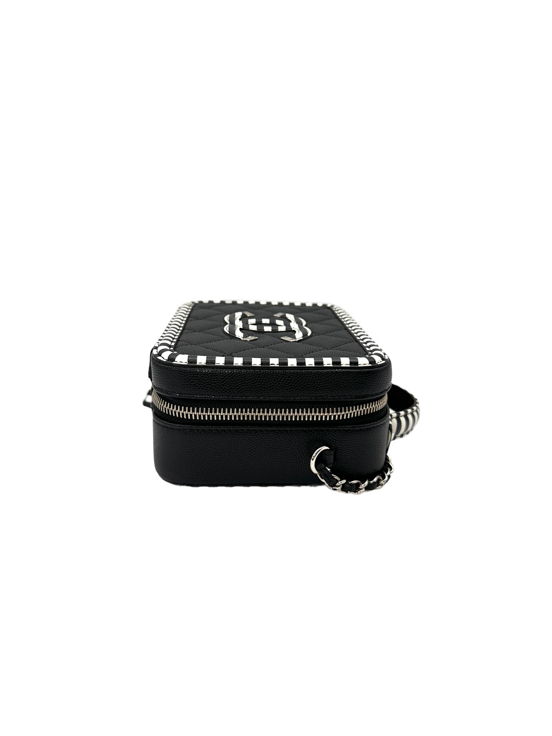 Chanel CC Filigree Black/White Quilted Leather Top Handle Vanity Case(27***78) CC2131