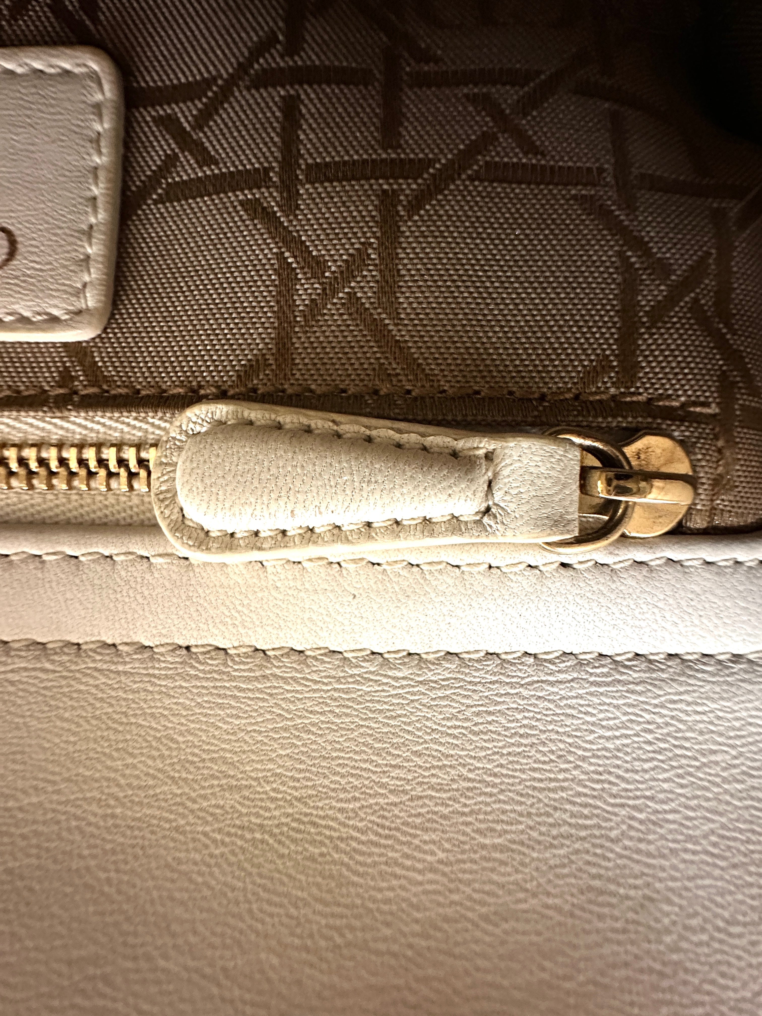 Christian Dior Lady Dior White Cannage Leather Handle Bag With Gold Charms DR789