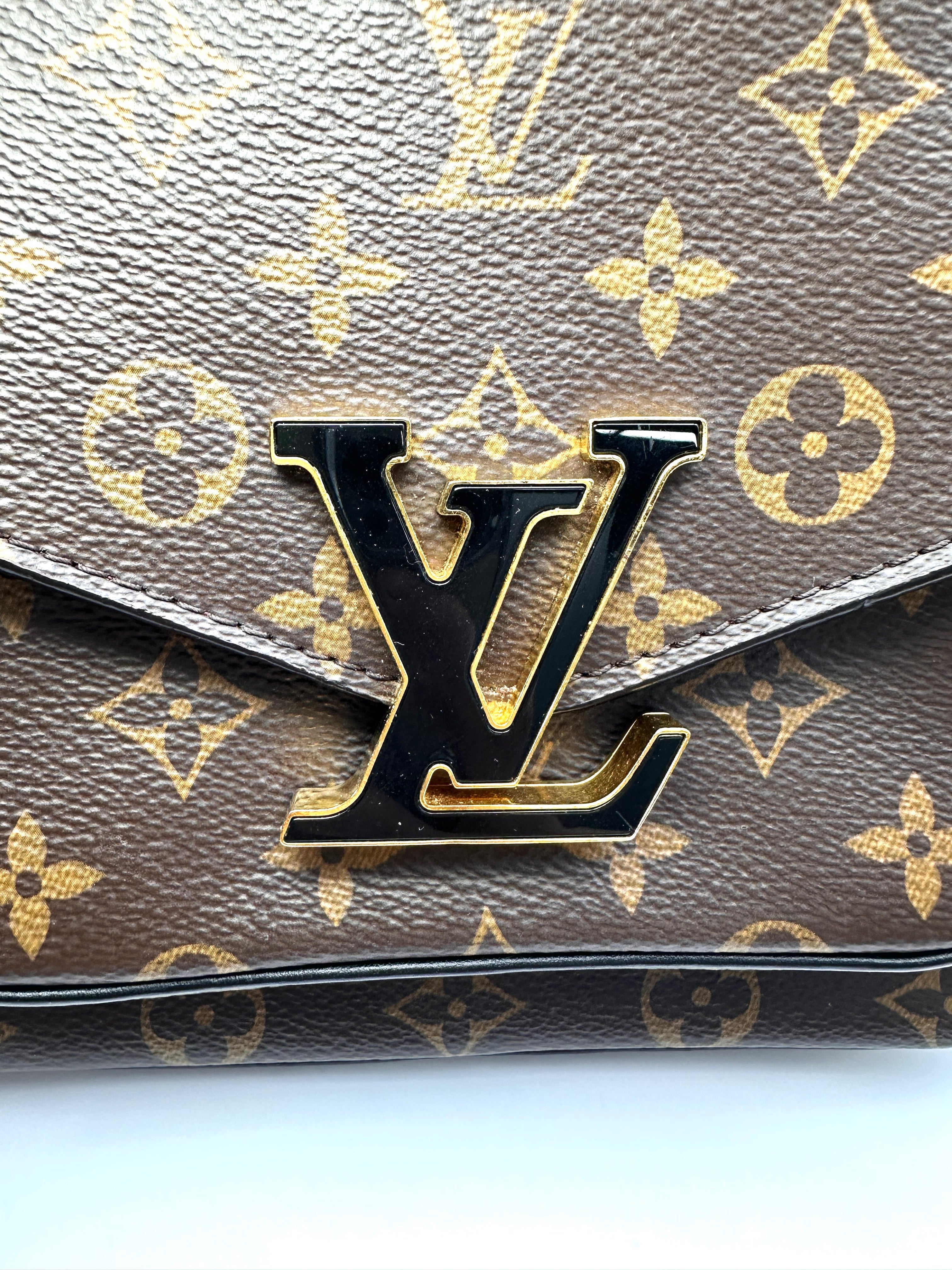 Louis Vuitton Passy Monogram Canvas Chain Shoulder Bag LV3003