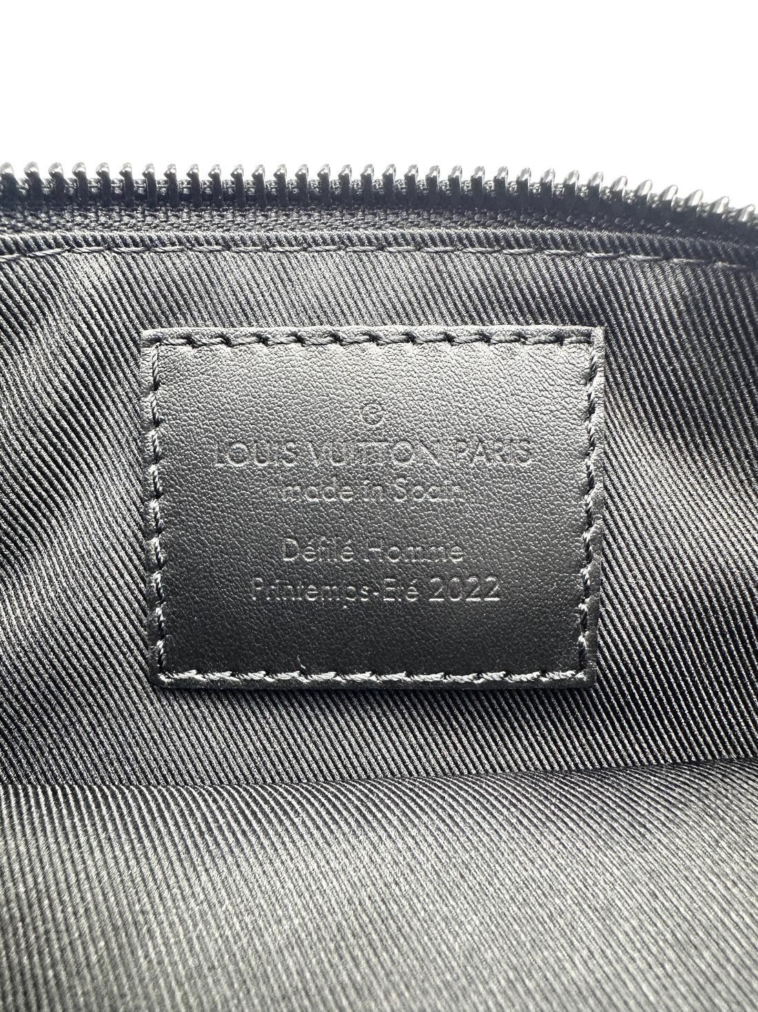 Louis Vuitton Trio Pouch NM Monogram Eclipse Graphite Leather Shoulder Bag LV3008