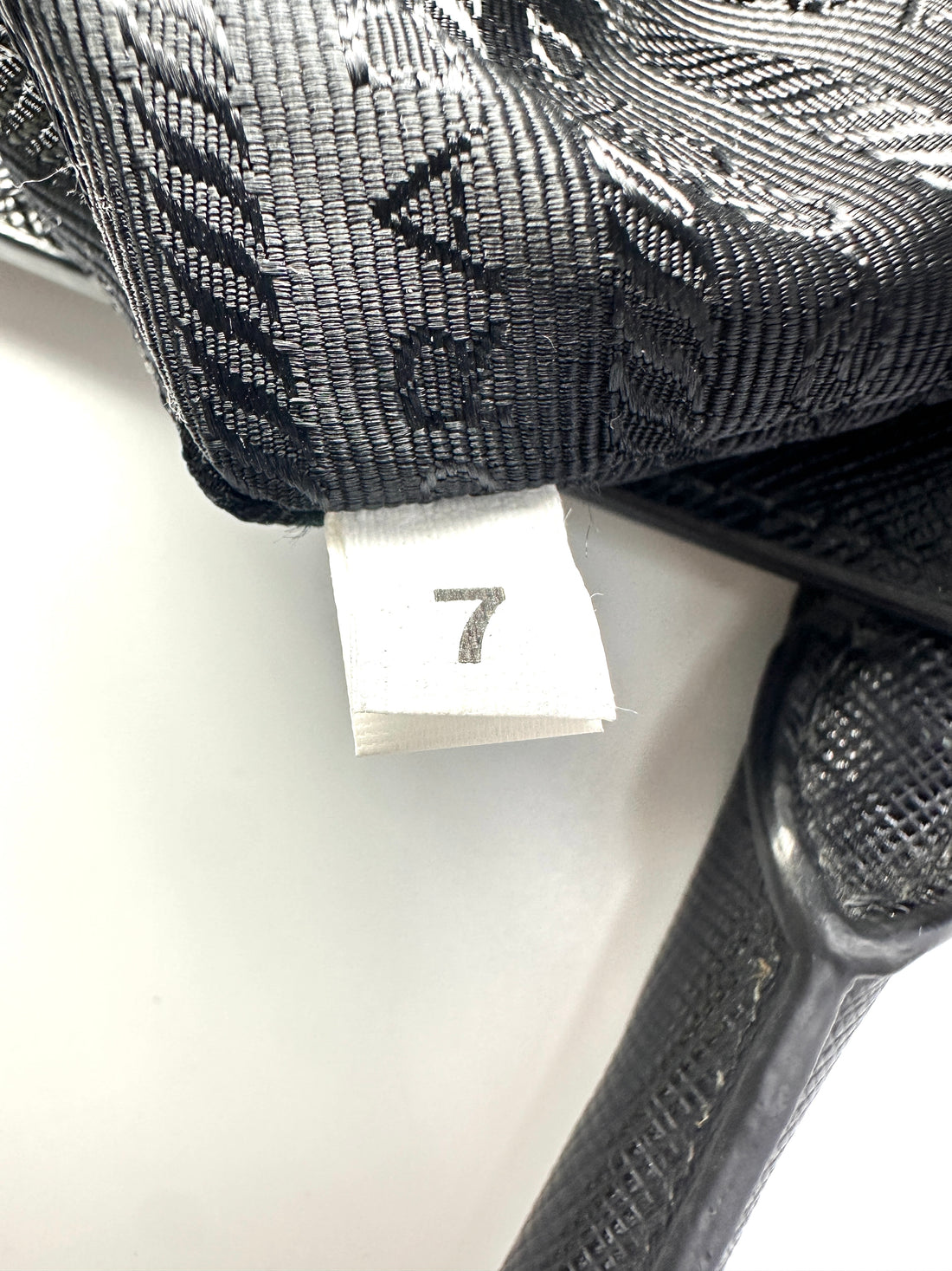 Prada Galleria Black Saffiano Leather Handle Bag PR472