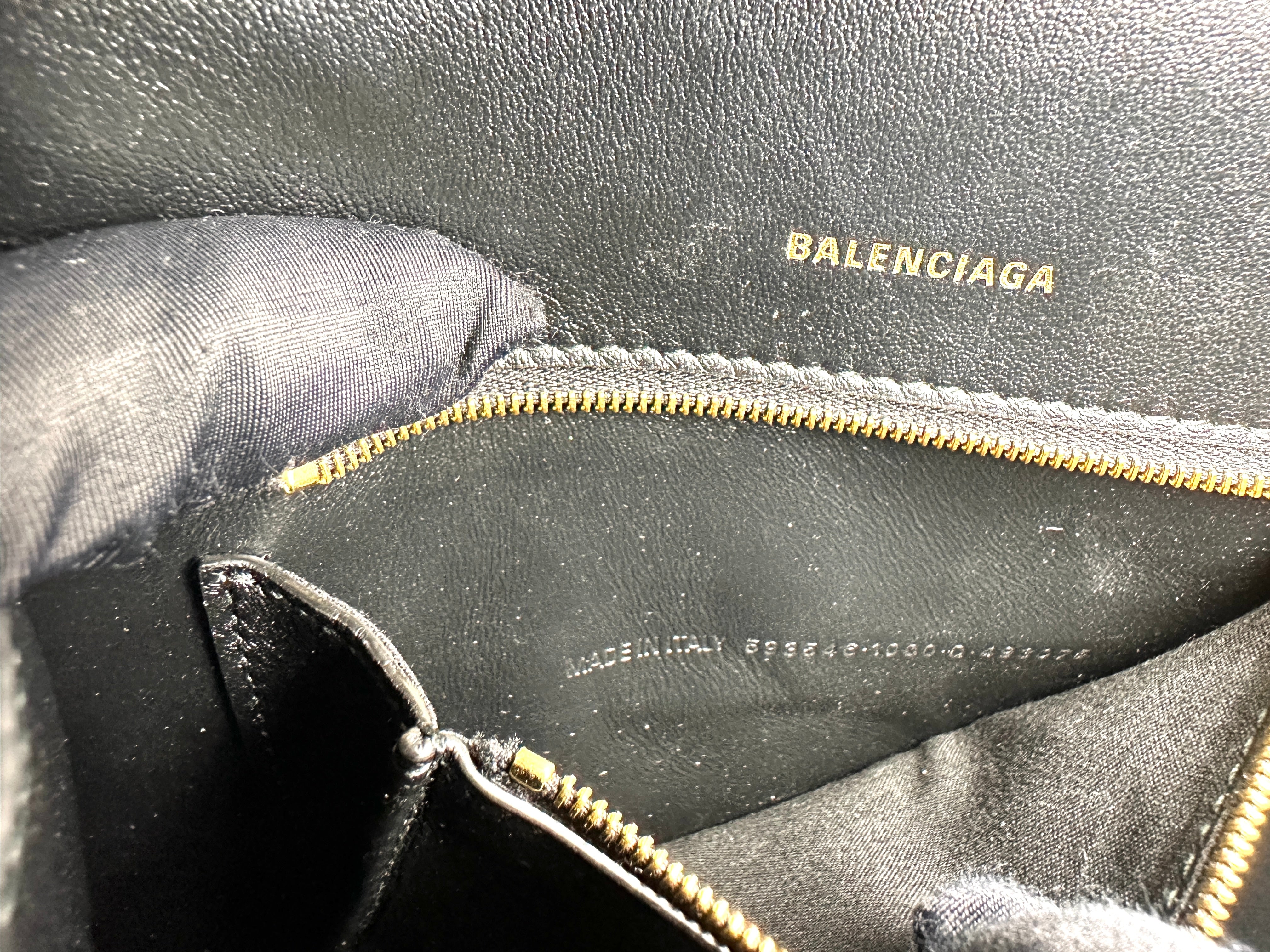 Balenciaga Hourglass Black Croc-Embossed Leather Handle Bag BB76