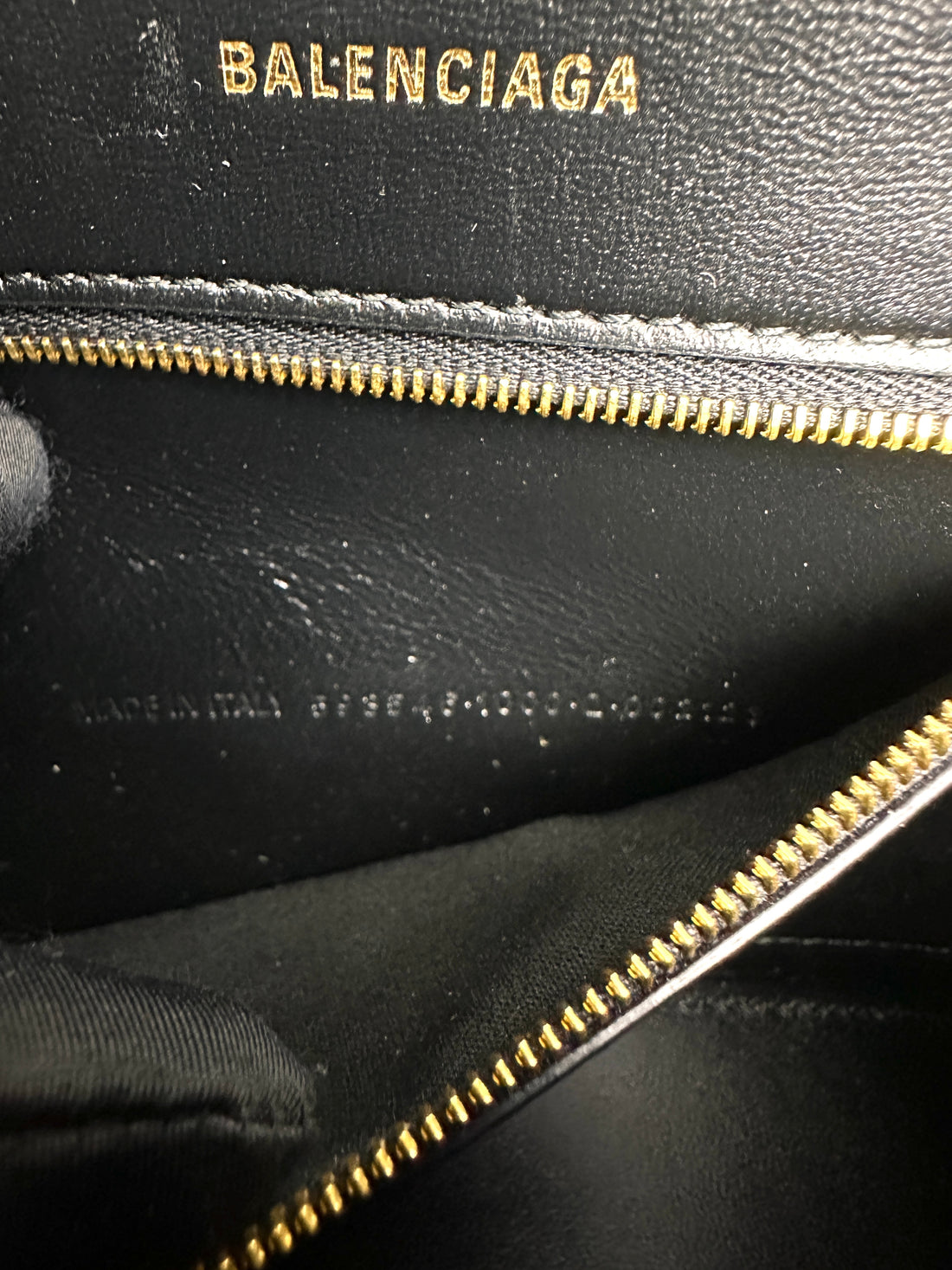 Balenciaga Hourglass Black Croc-Embossed Leather Handle Bag BB78