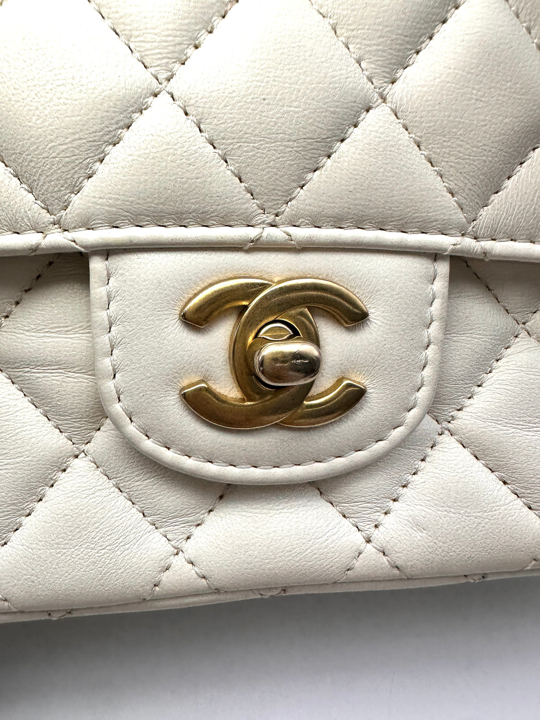 Chanel Classic Flap White Quilted Leather Top Handle Shoulder Bag With Gold Hardware(KX***67) CC2144