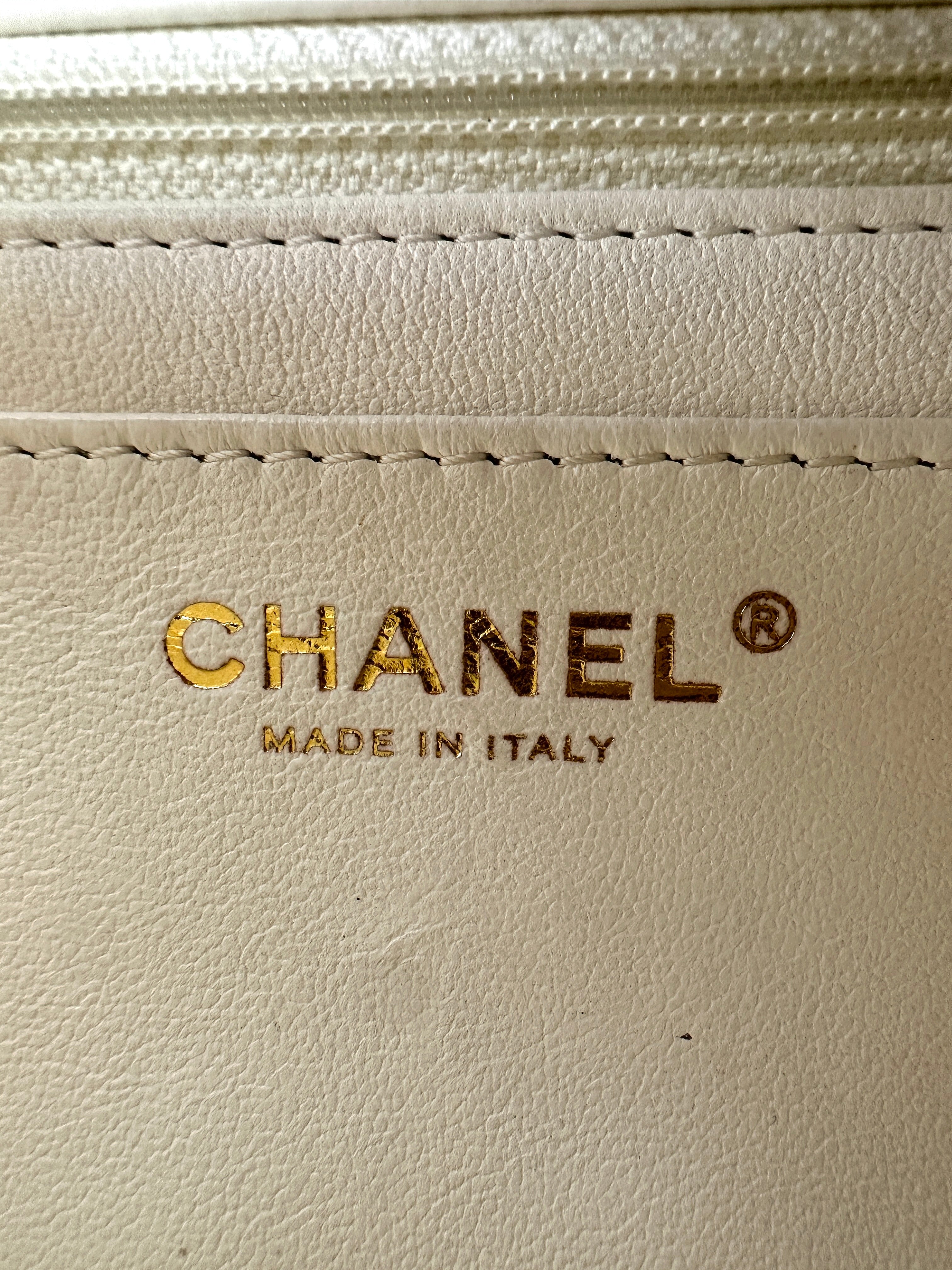 Chanel Classic Flap White Quilted Leather Top Handle Shoulder Bag With Gold Hardware(KX***67) CC2144