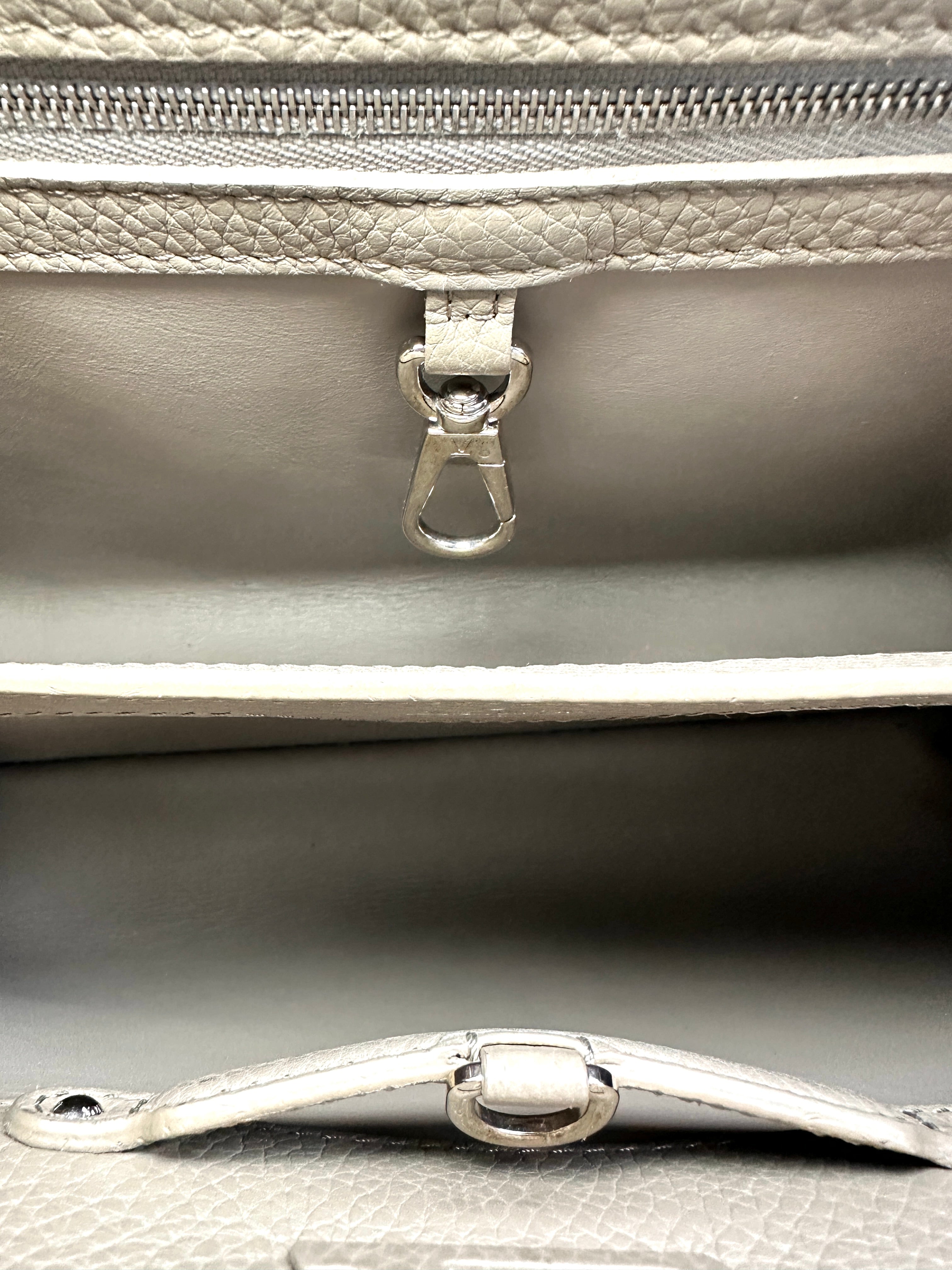 Louis Vuitton Capucines BB Blue Taurillon Leather Handle Bag LV3016