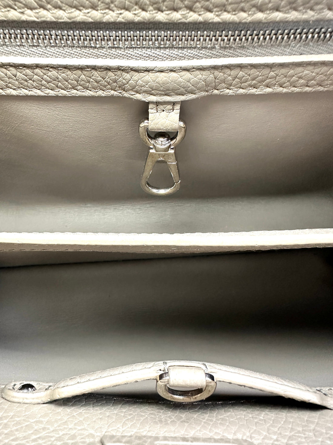 Louis Vuitton Capucines BB Blue Taurillon Leather Handle Bag LV3016