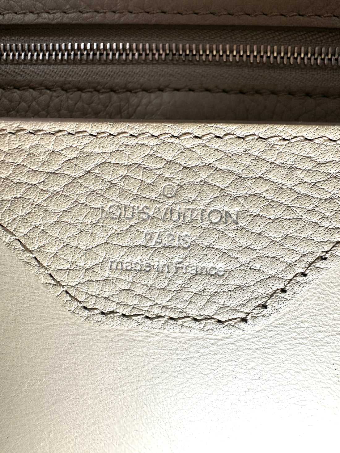Louis Vuitton Capucines BB Blue Taurillon Leather Handle Bag LV3016