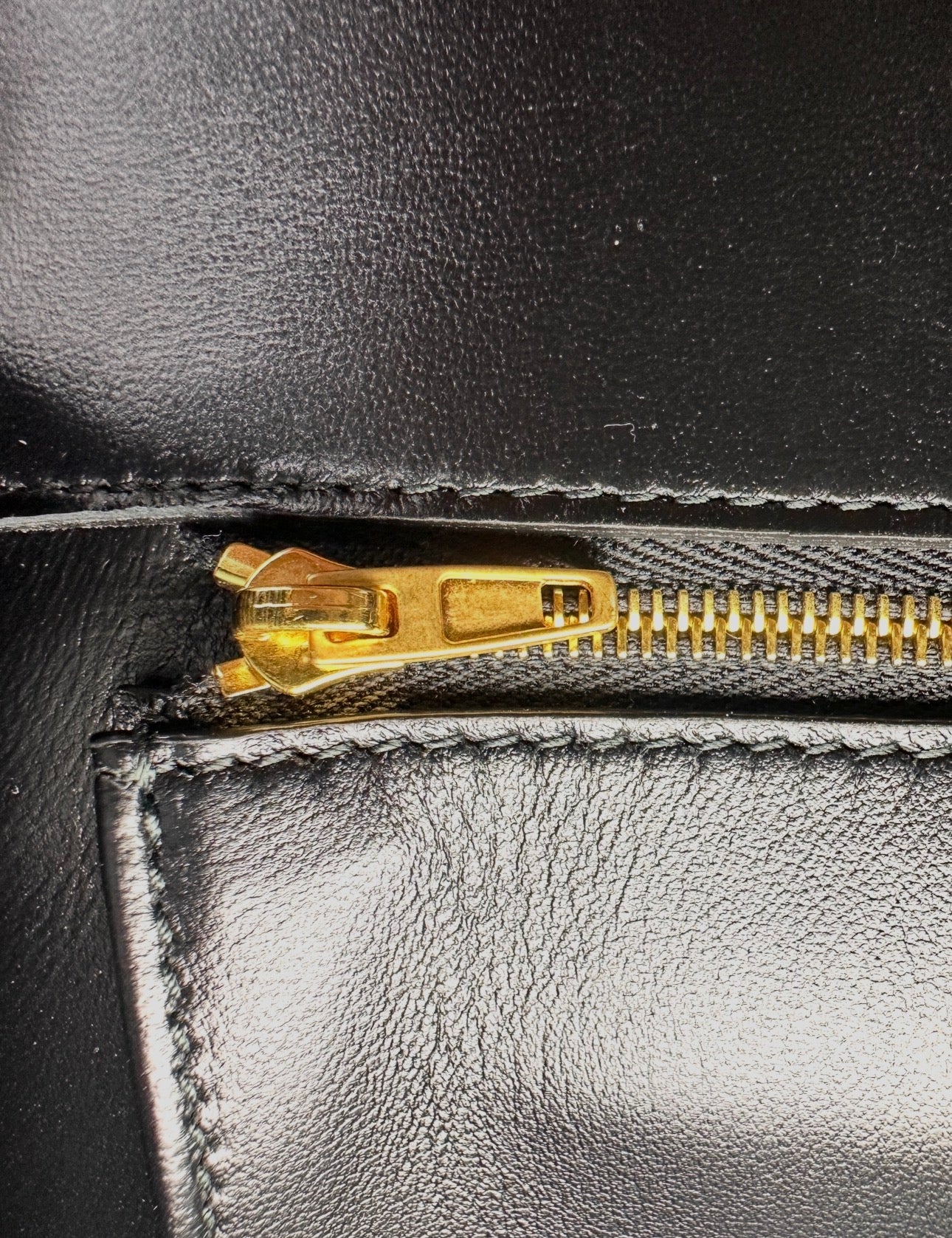 Balenciaga Hourglass Black Croc-Embossed Leather Handle Bag BB77