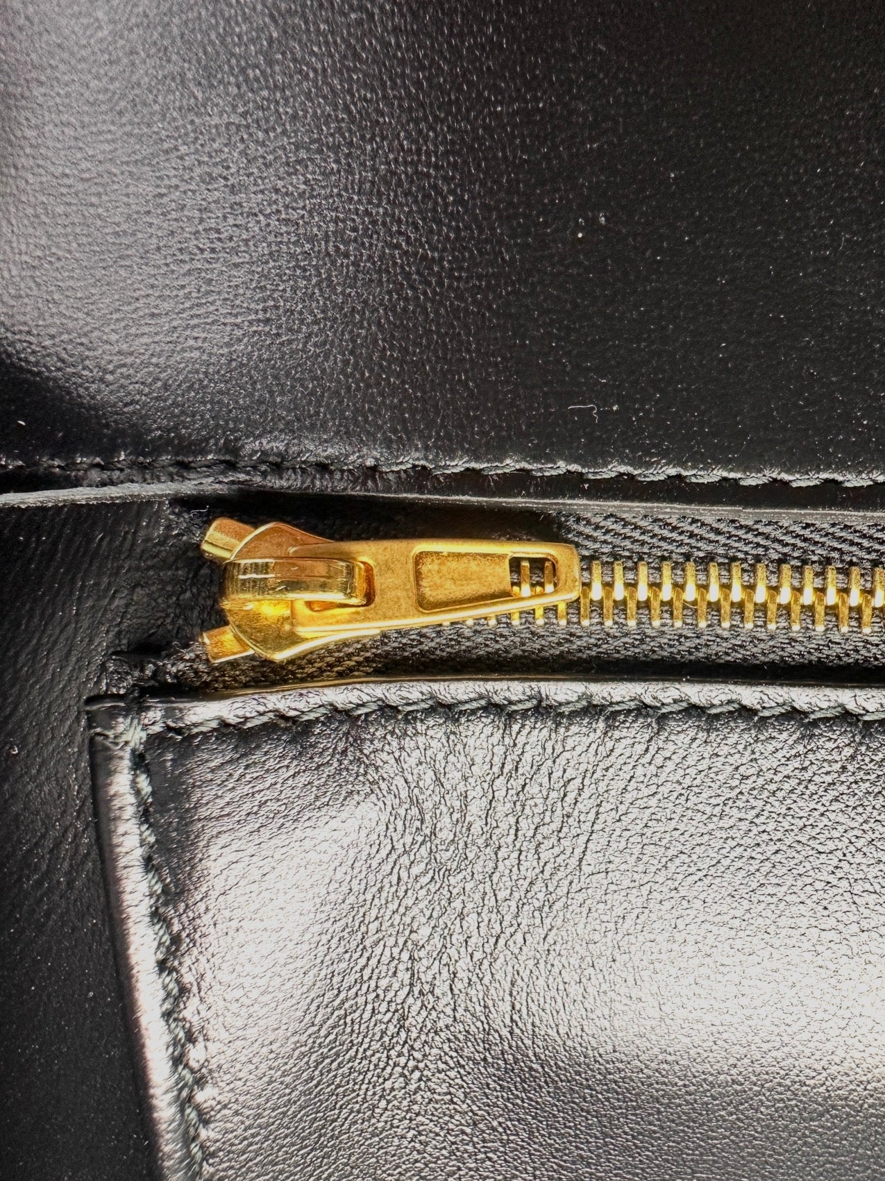 Balenciaga Hourglass Black Croc-Embossed Leather Handle Bag BB74