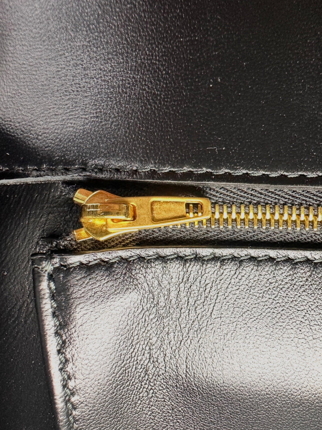 Balenciaga Hourglass Black Croc-Embossed Leather Handle Bag BB74