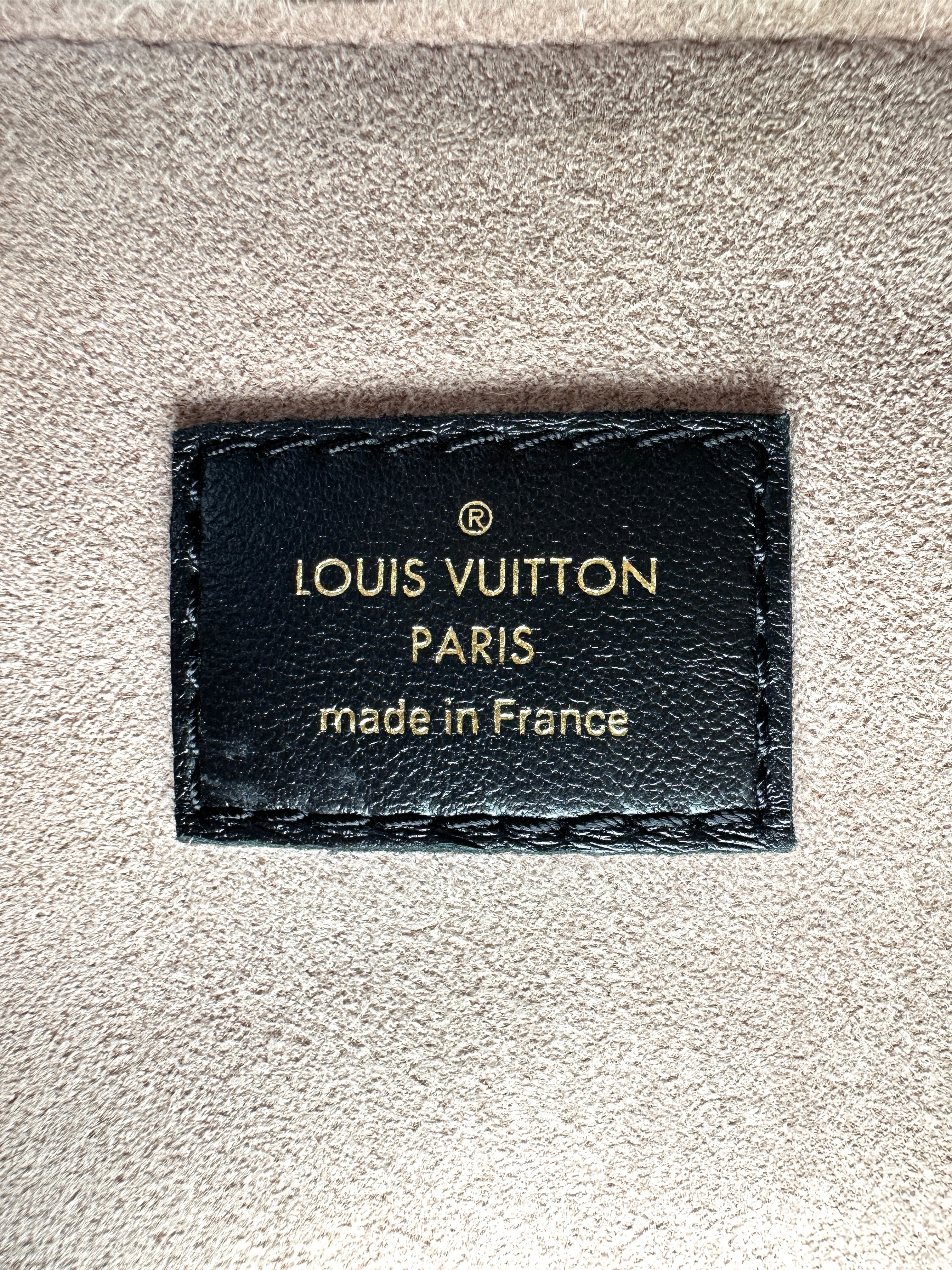 Louis Vuitton Coussin Black Monogram Embossed Leather Shoulder Bag IRIS238