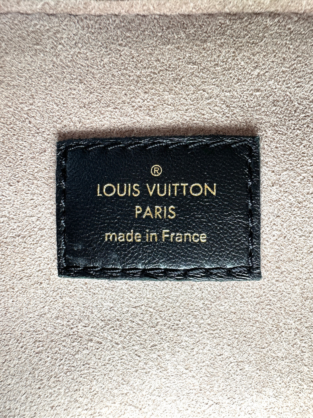 Louis Vuitton Coussin Black Monogram Embossed Leather Shoulder Bag IRIS238