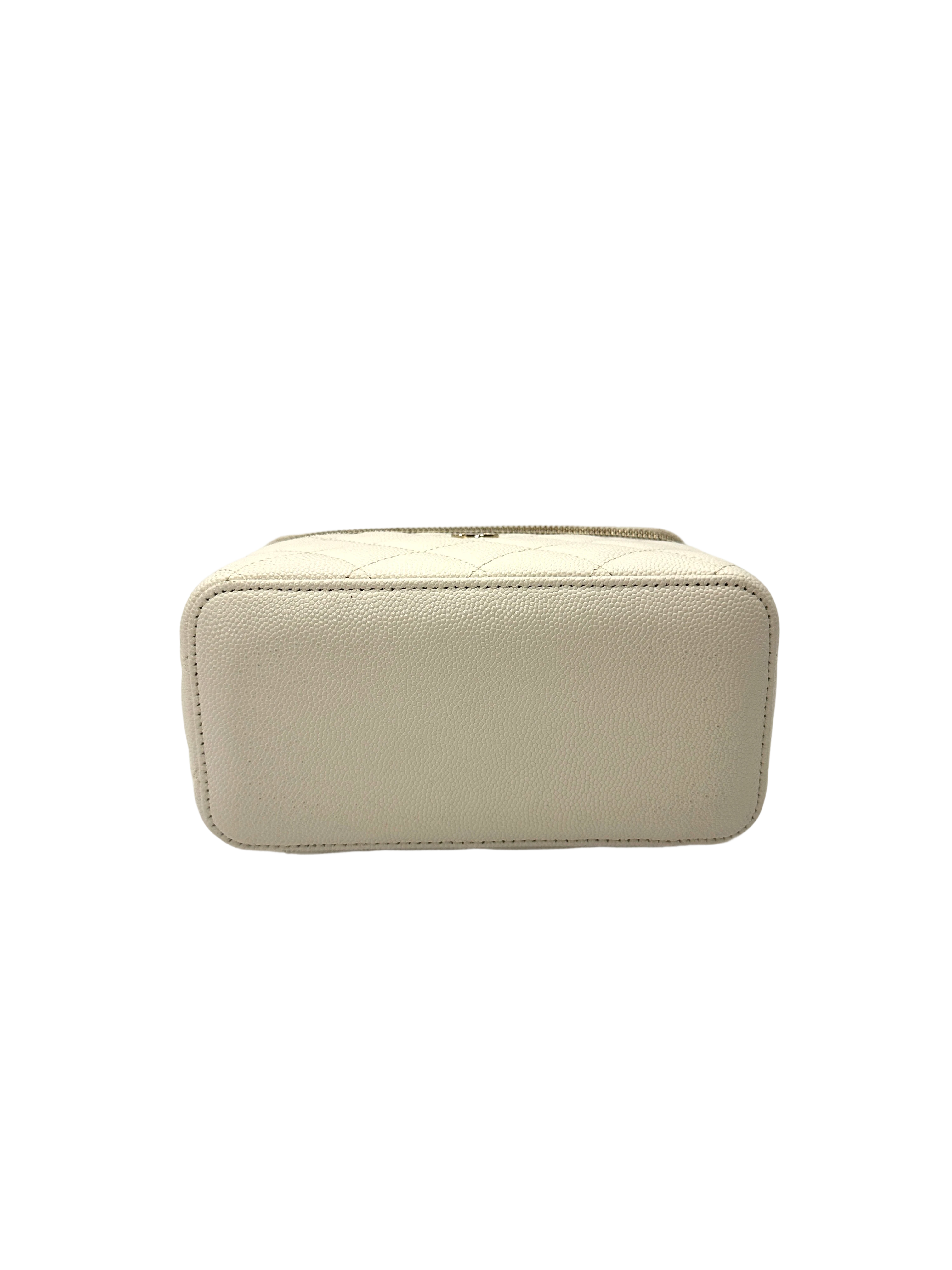 Chanel 22C White Quilted Leather Vanity Case(31***08) CC2157