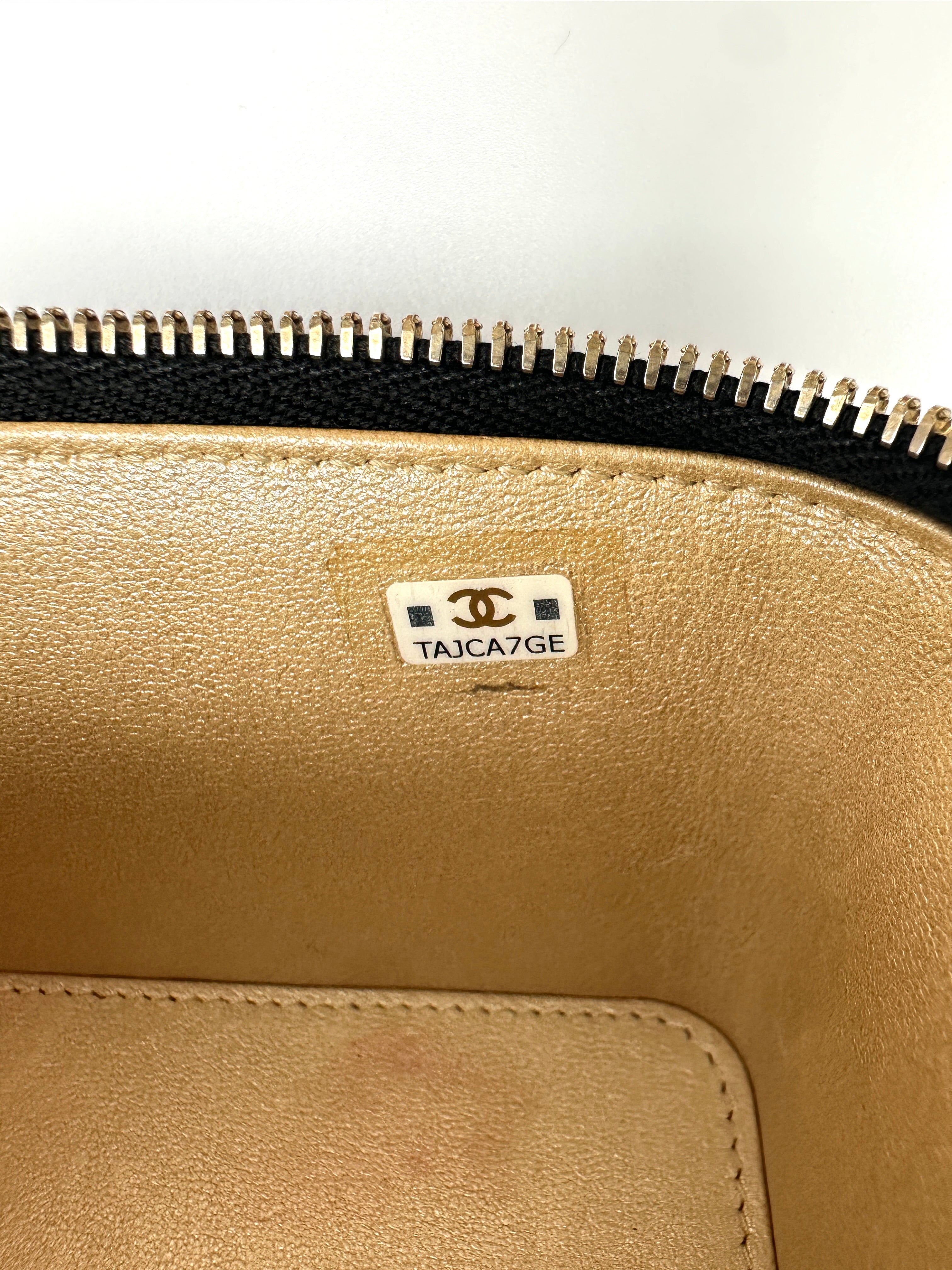 Chanel Black Quilted Lambskin Vanity Case With Gold Hardware(TA***GE) CC2166