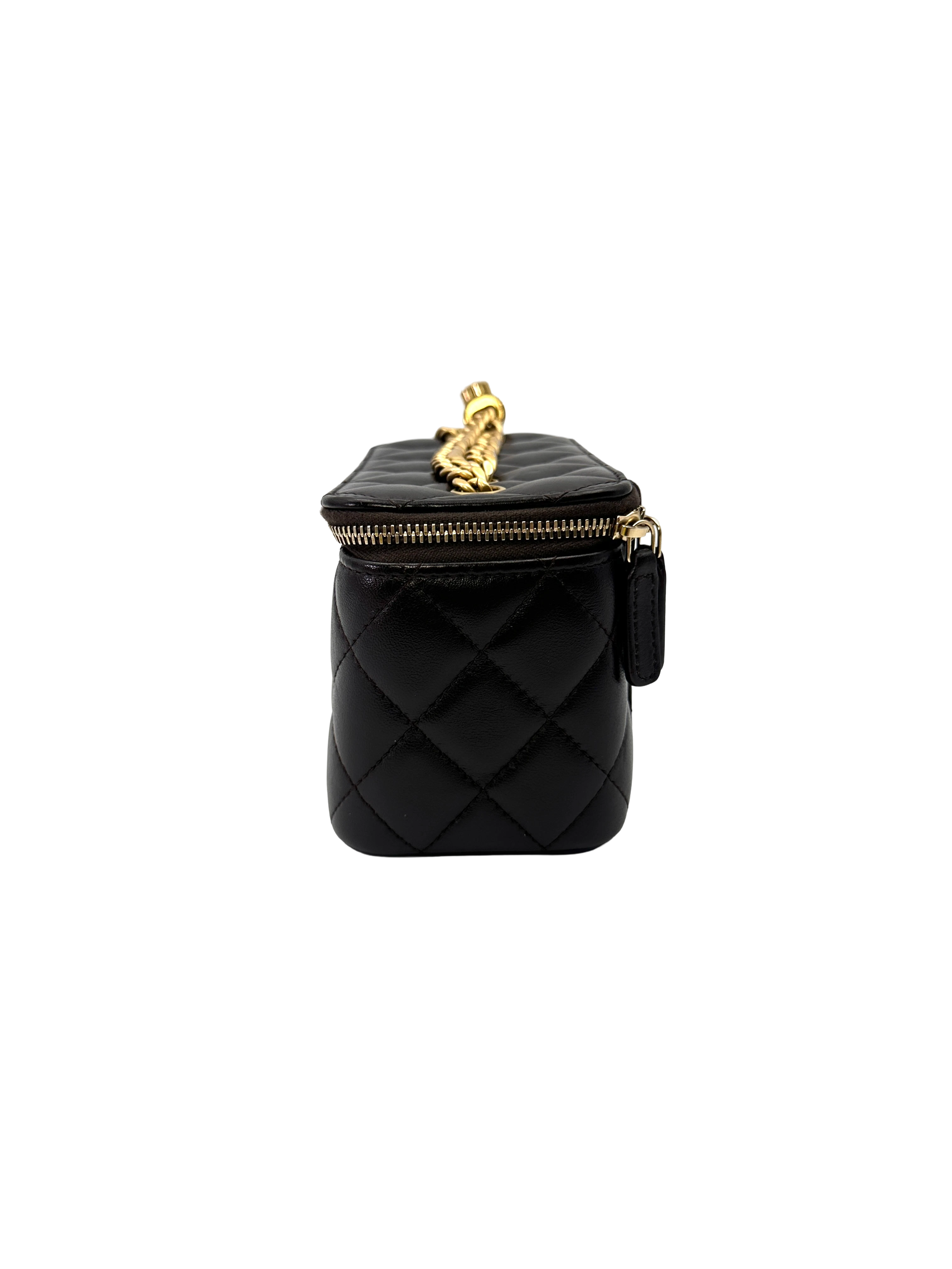 Chanel Black Quilted Lambskin Vanity Case With Gold Hardware(N0***6H) CC2169