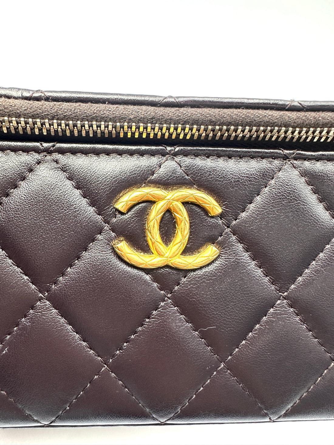 Chanel Black Quilted Lambskin Vanity Case With Gold Hardware(N0***6H) CC2169