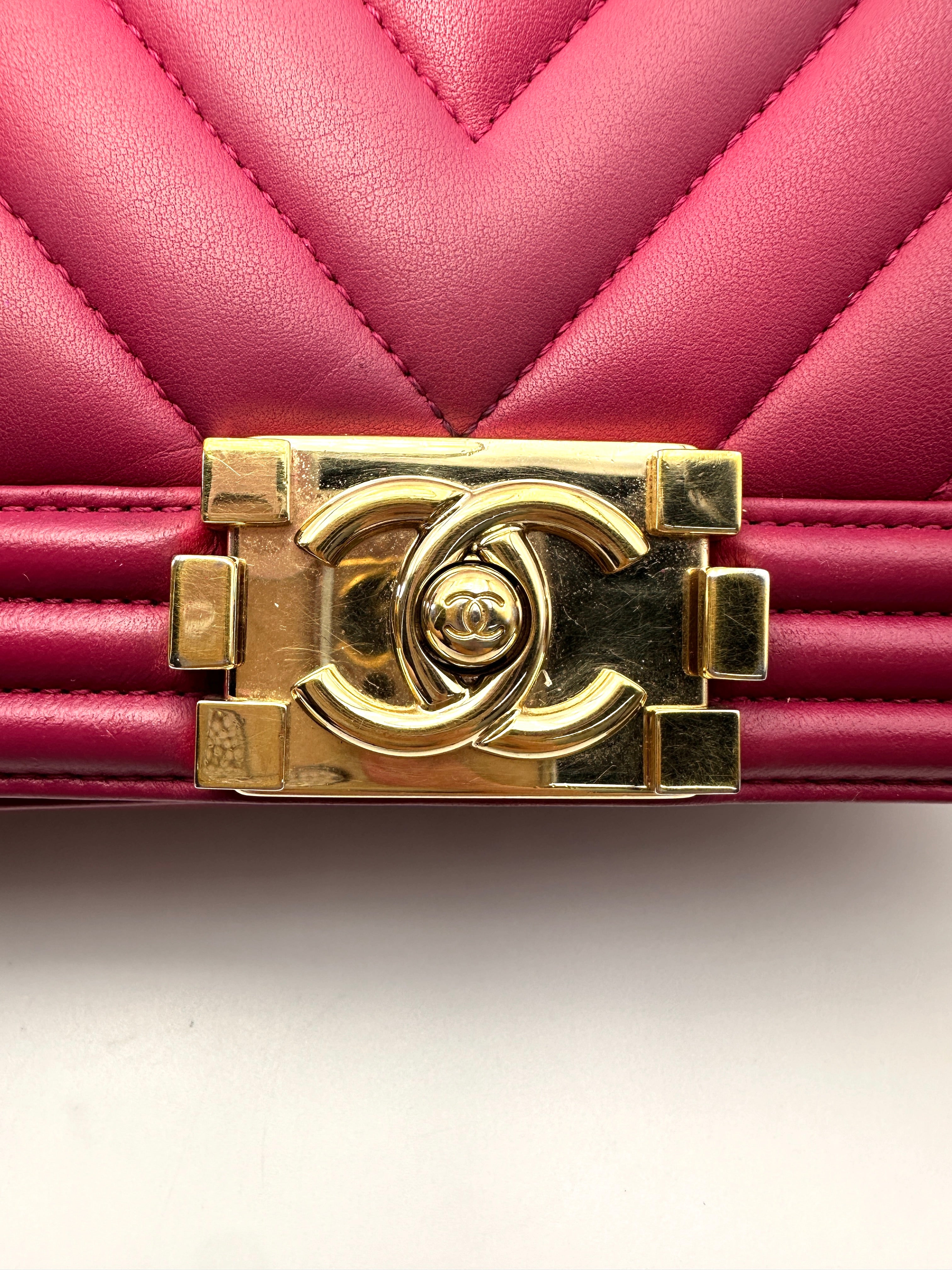 Chanel LeBoy Rose Pink Chevron Quilted Leather Medium Size Flap Bag With Gold Buckle(23***01) CC2168