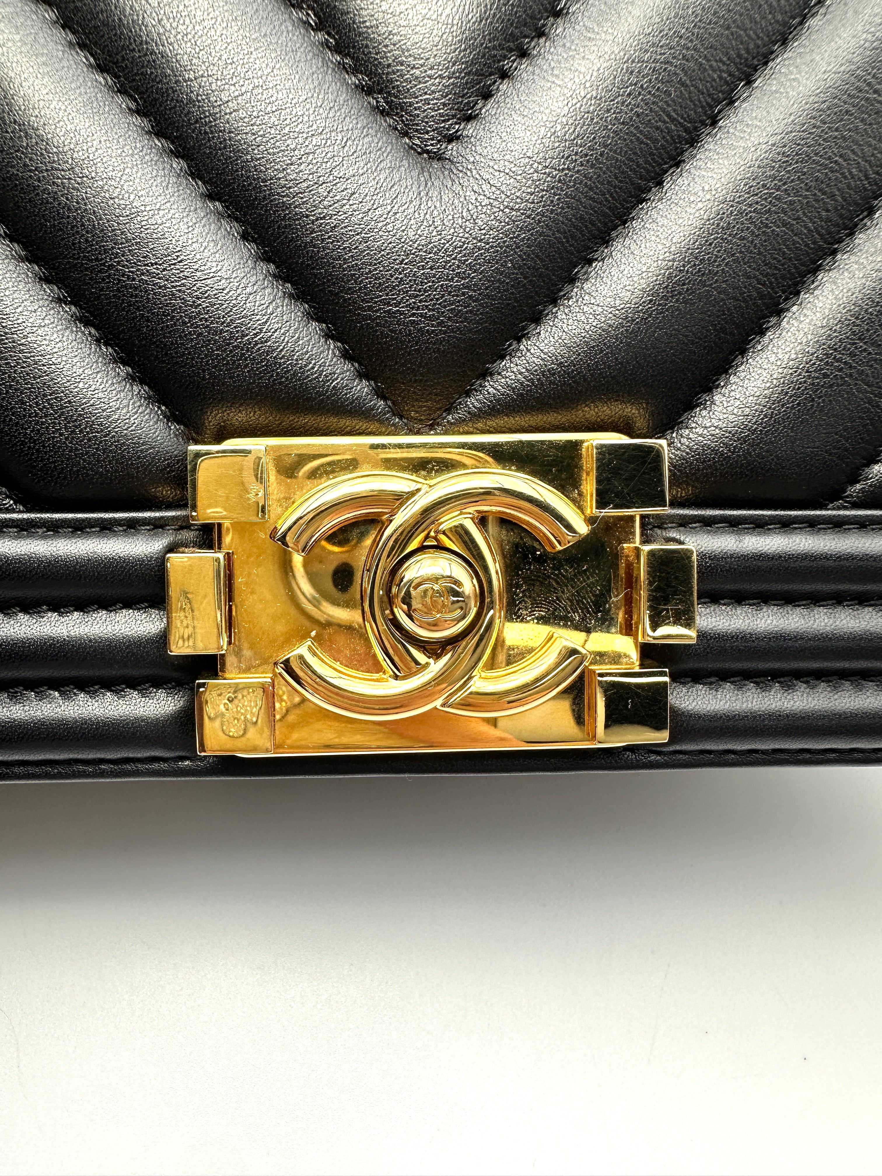 Chanel LeBoy Black Chevron Quilted Leather Medium Size Flap Bag With Gold Buckle(28***09) CC2171