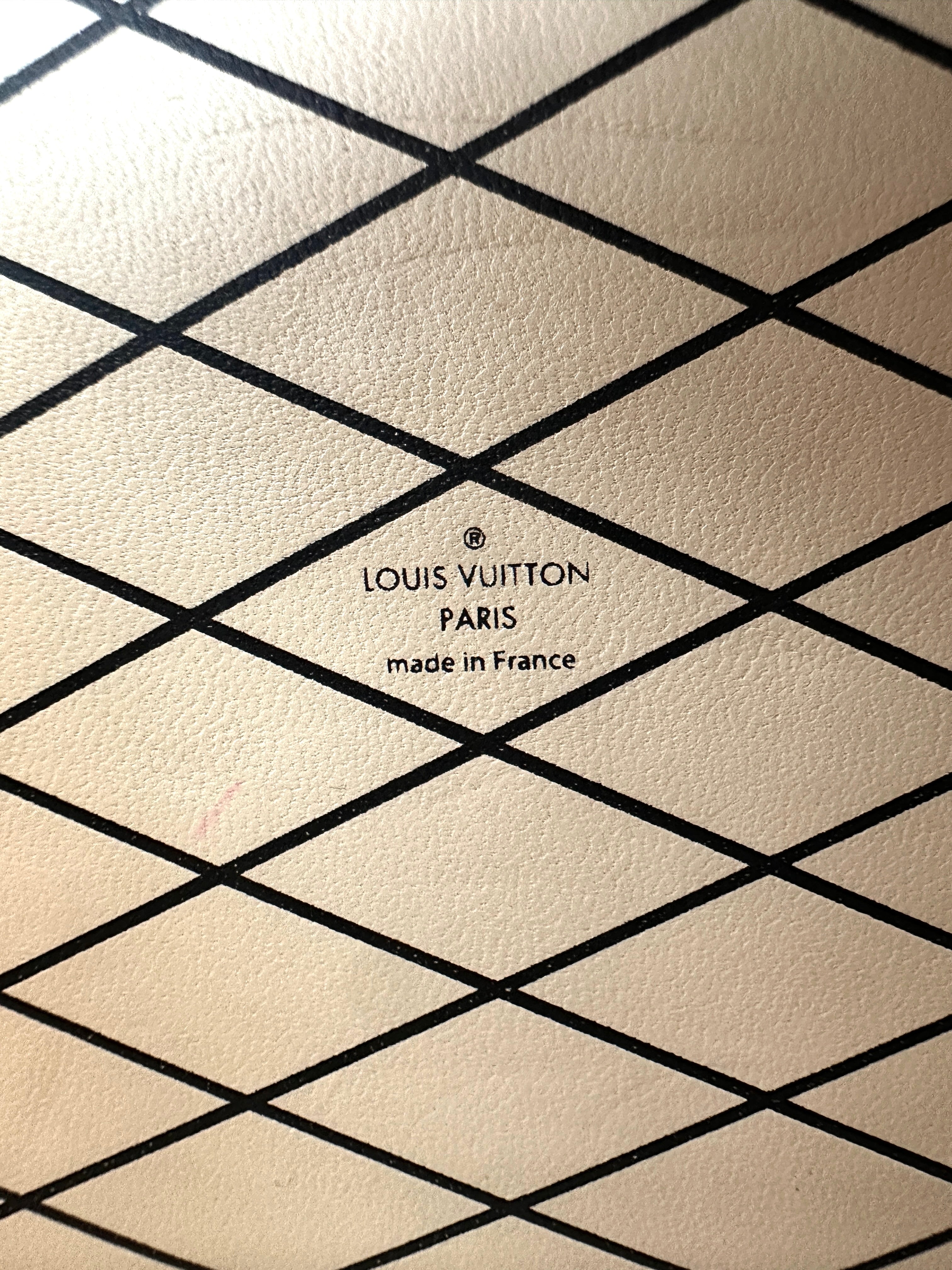 Louis Vuitton Petite Malle Red Epi Leather Shoulder Bag LV3036