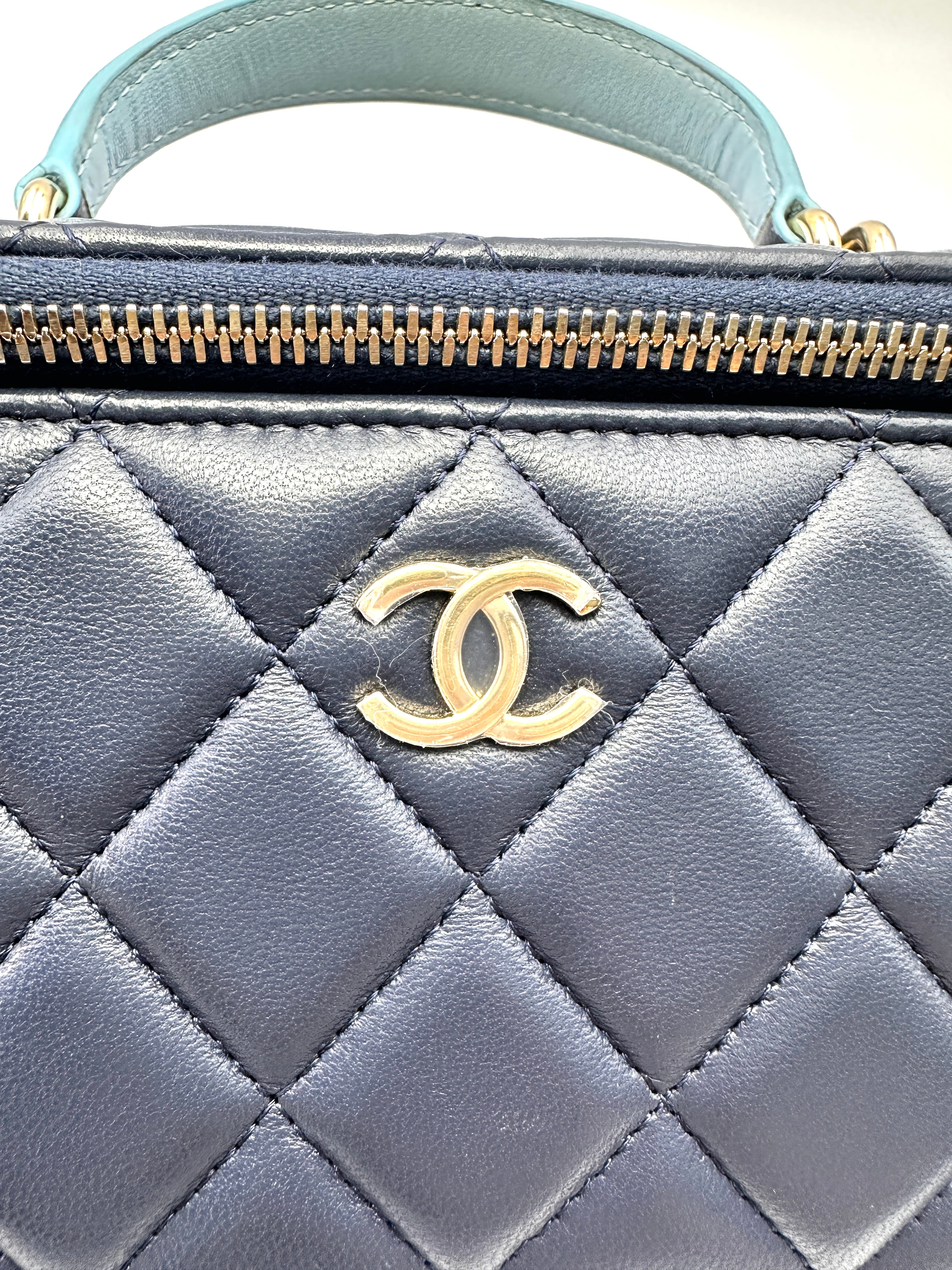 Chanel Navy Quilted Lambskin Top Handle Vanity Case(LT***CH) CC2177