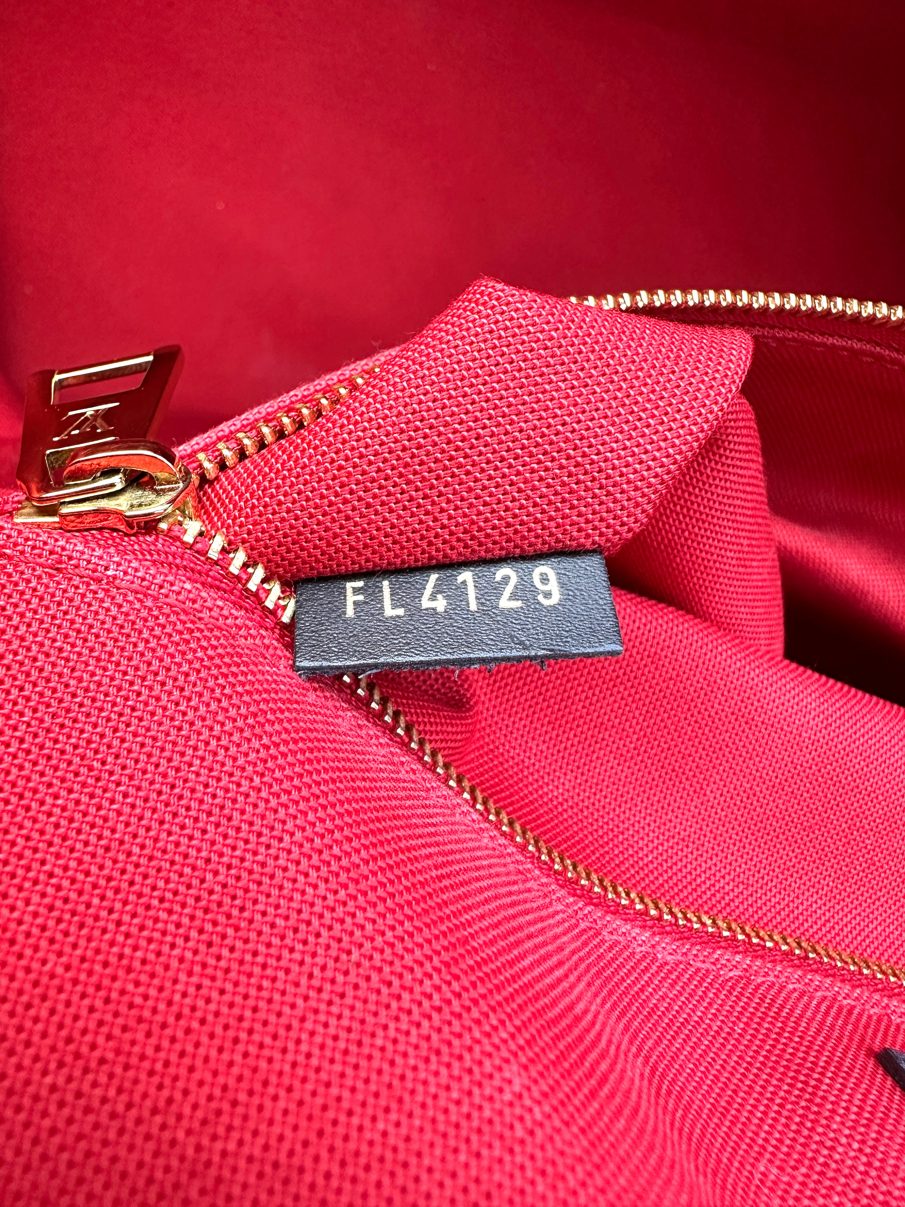 Louis Vuitton Onthego GM Monogram Canvas Handle Bag LV3037
