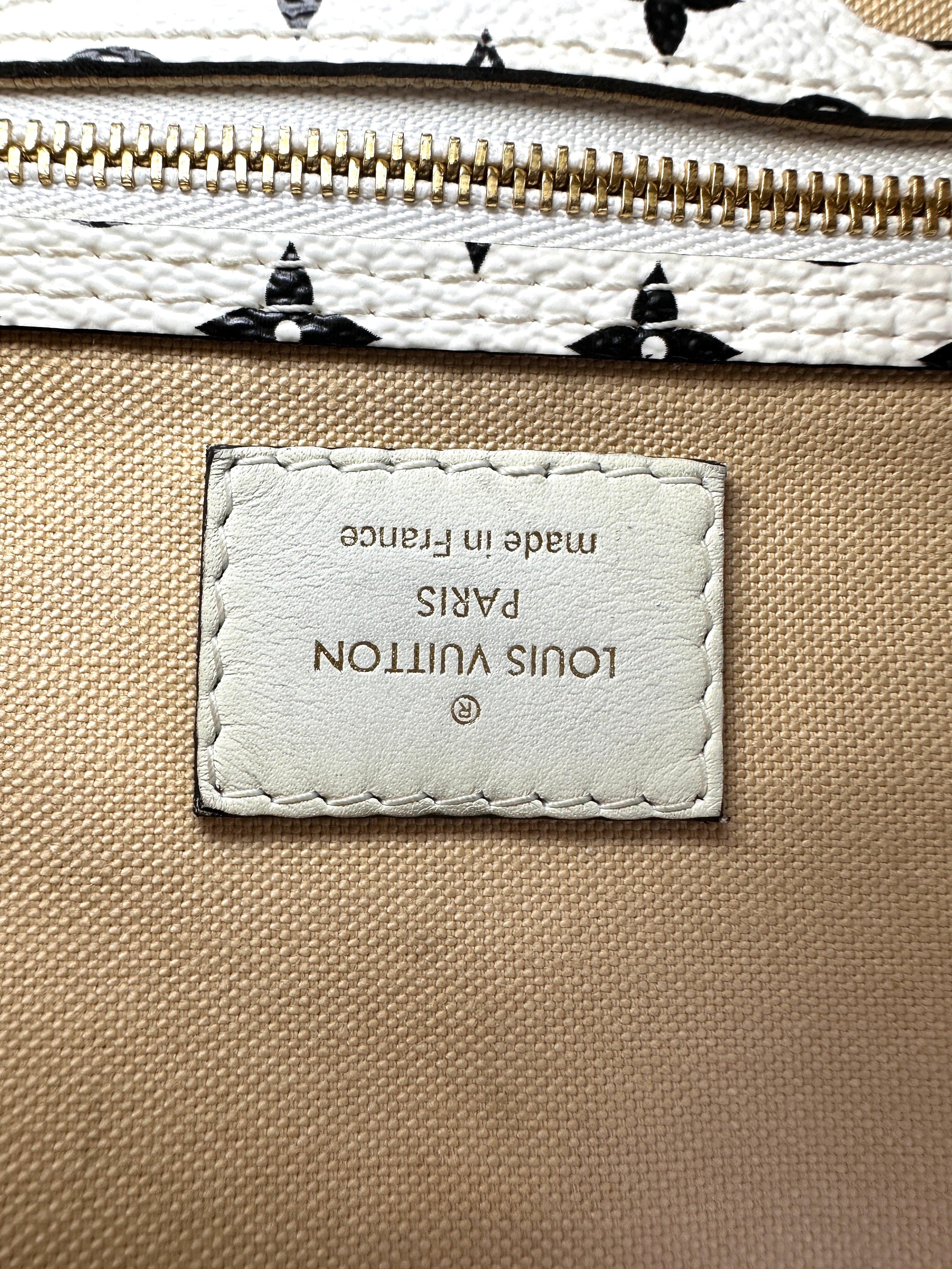 Louis Vuitton Neverfull MM Green/White Giant Monogram Handle Bag LV3039
