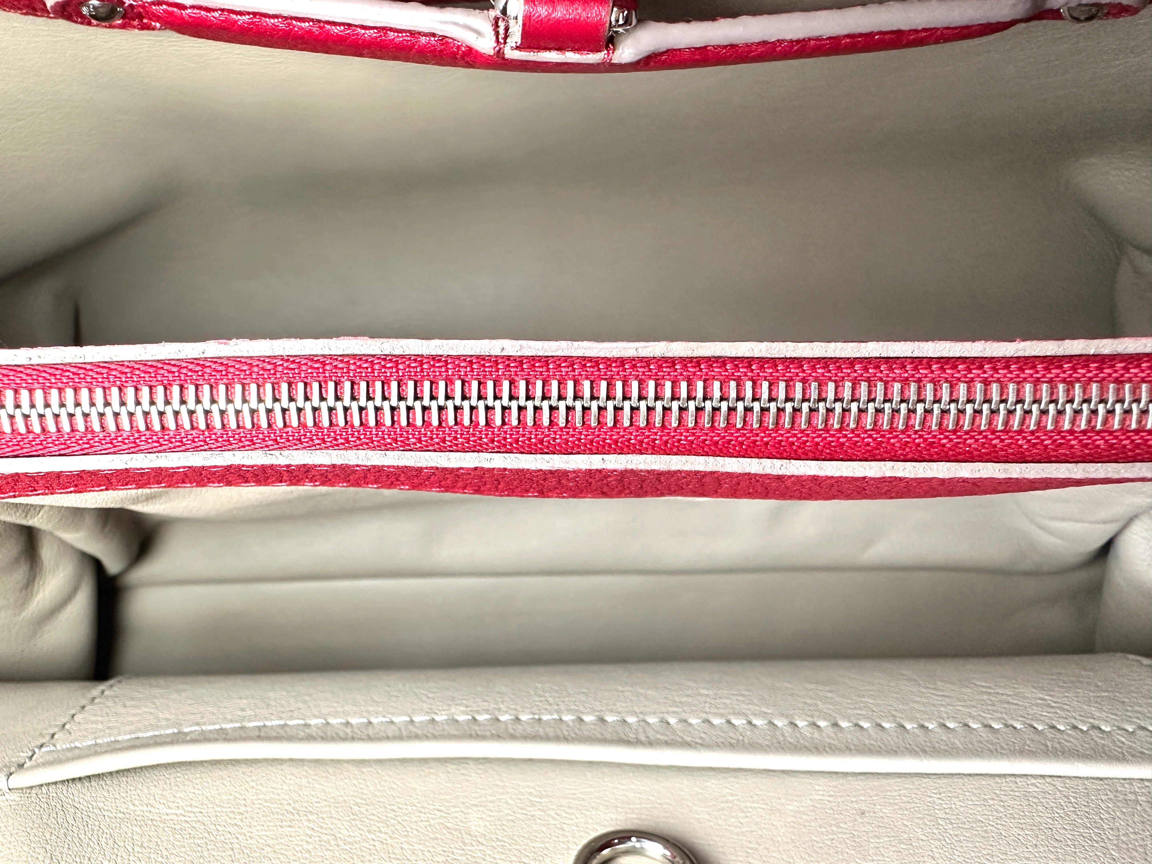 Louis Vuitton Capucines Red Taurillon Leather Handle Bag LV3047