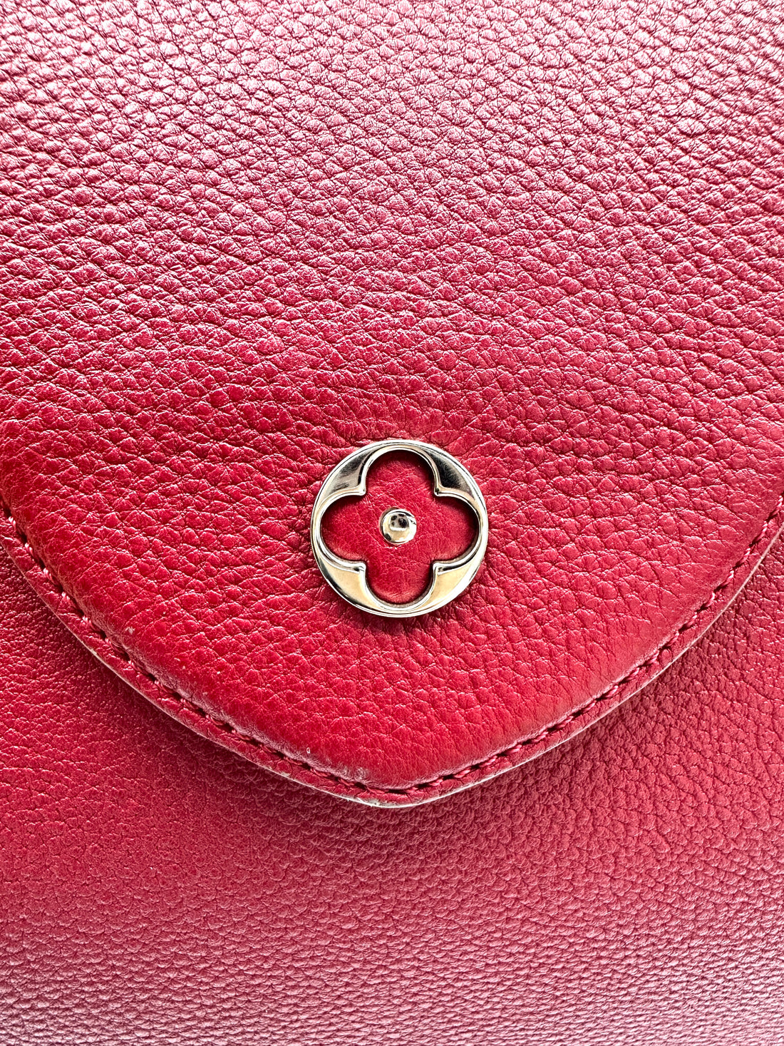 Louis Vuitton Capucines Red Taurillon Leather Handle Bag LV3047