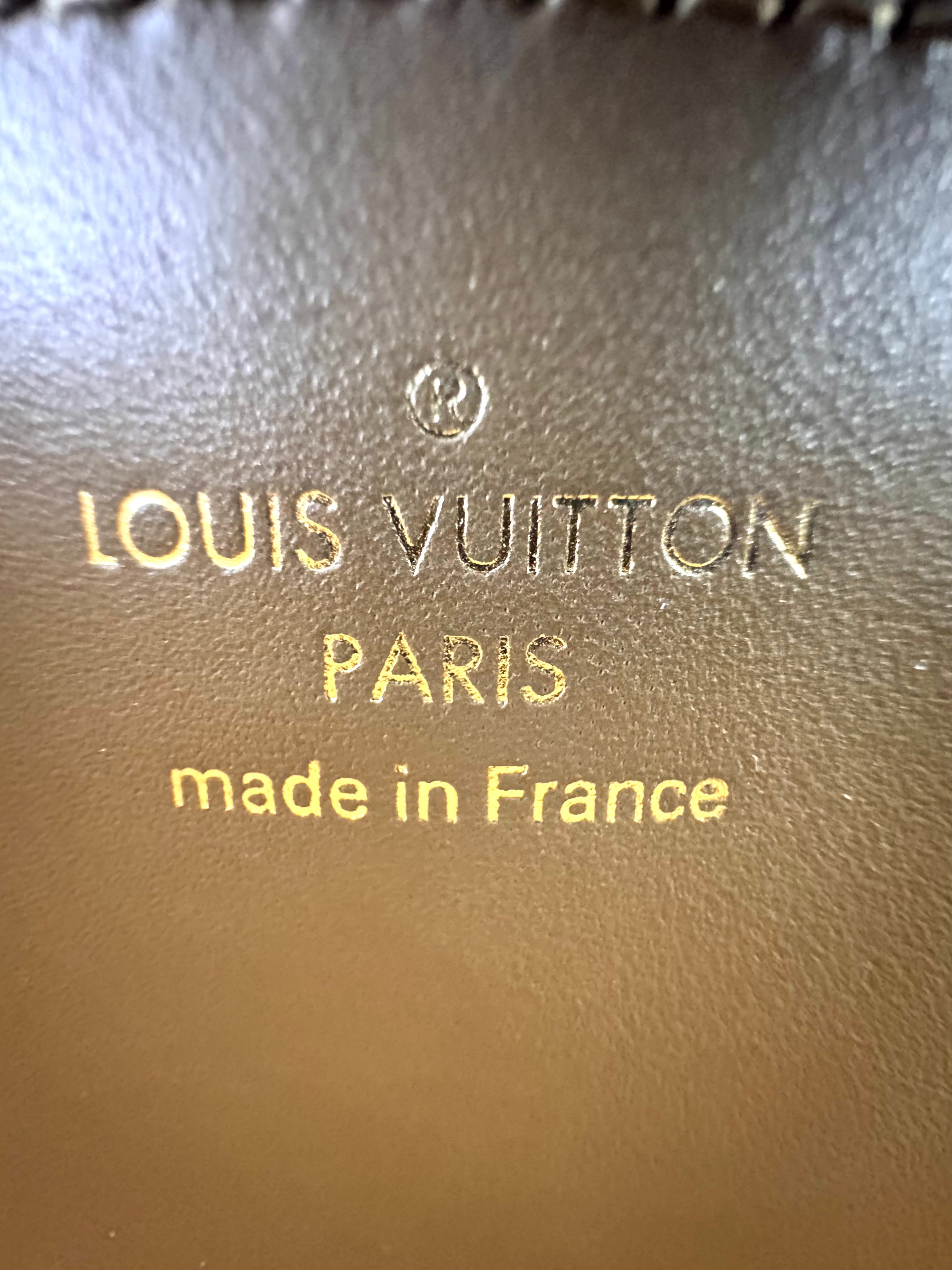 Louis Vuitton Utility Crossbody Monogram Canvas Handle Bag LV3041