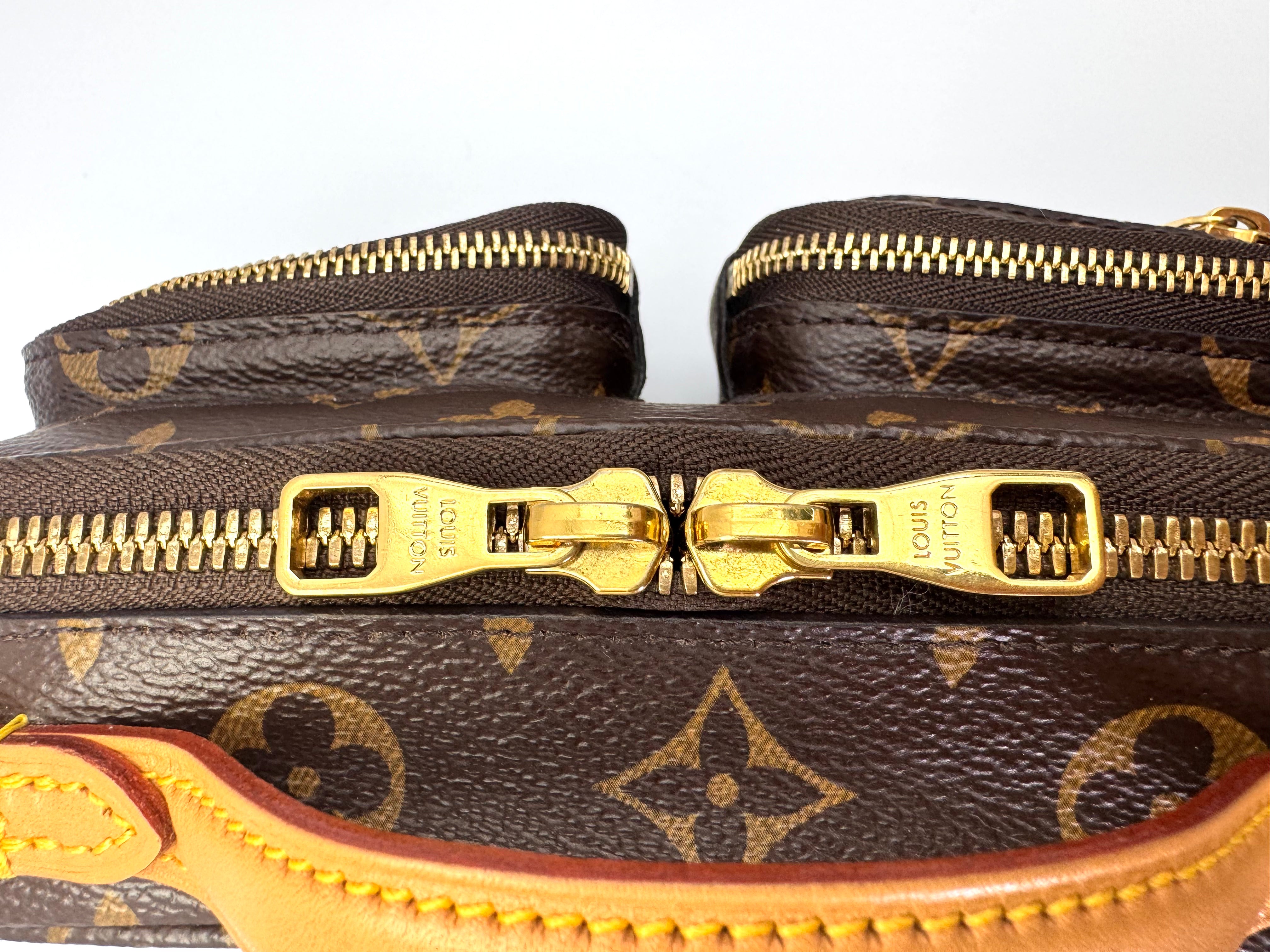 Louis Vuitton Utility Crossbody Monogram Canvas Handle Bag LV3041