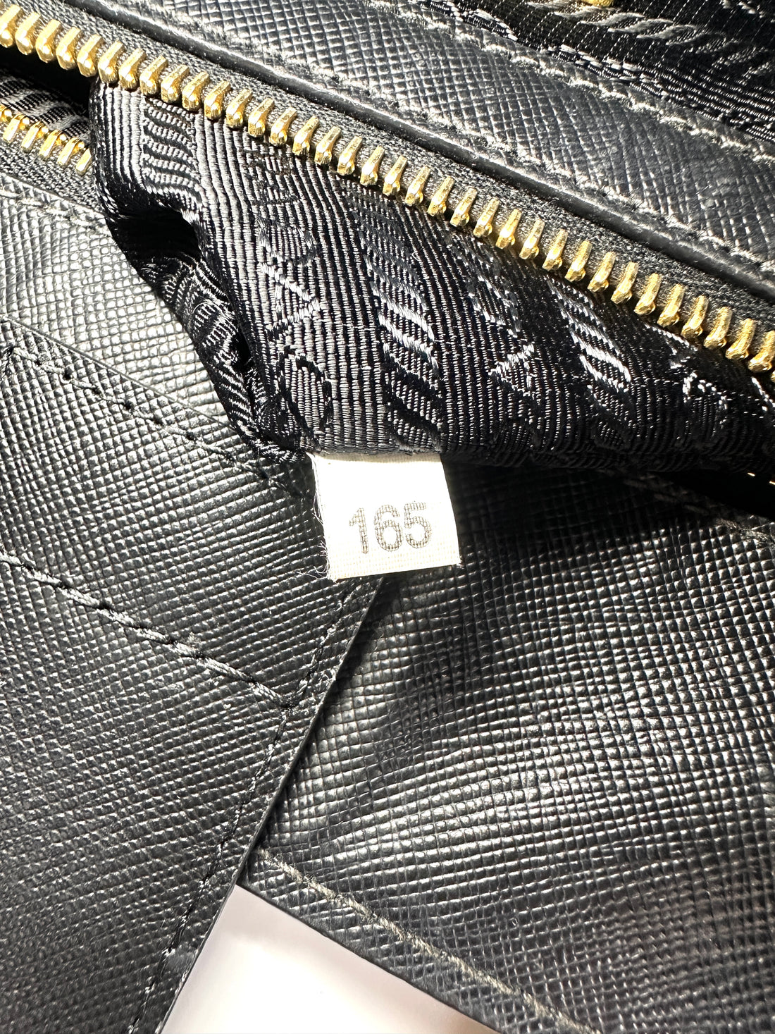 Prada Galleria Black Saffiano Leather Handle Bag PR491