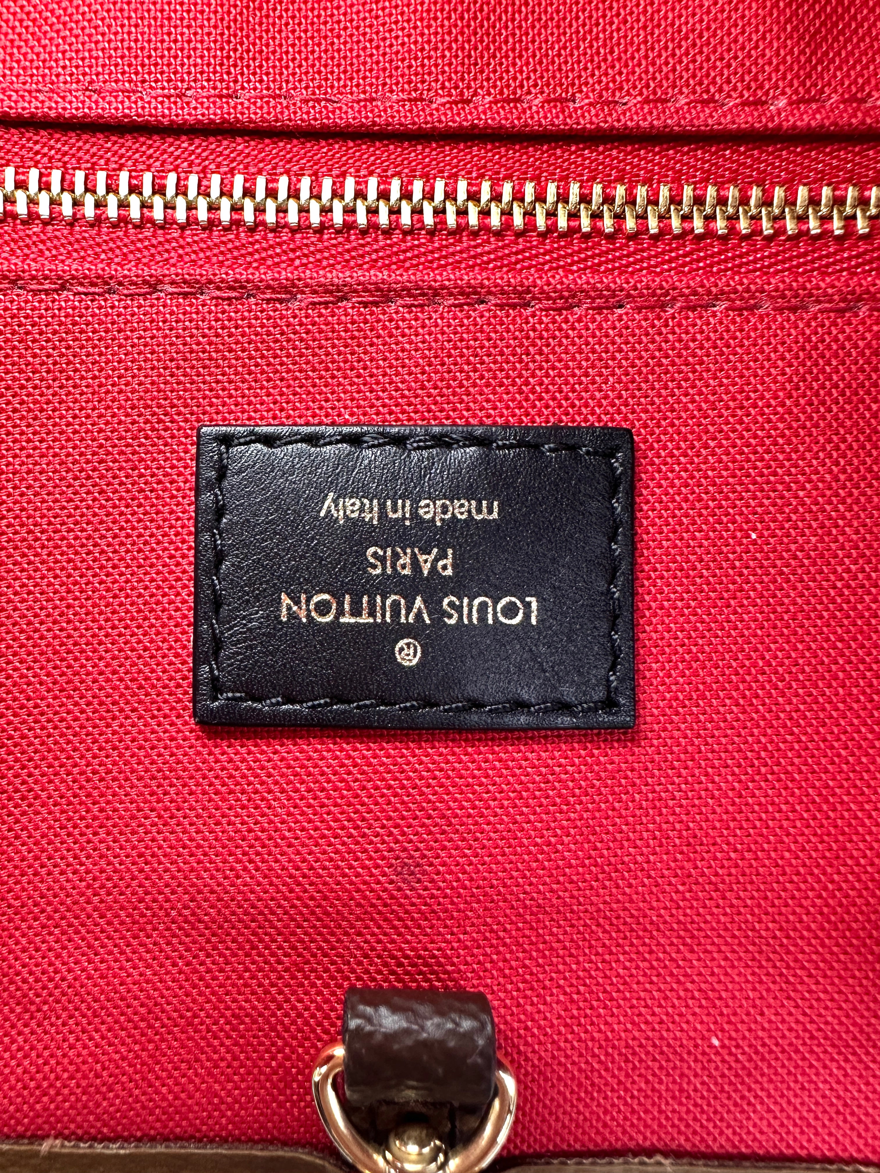 Louis Vuitton Onthego GM Monogram Canvas Handle Bag LV3050