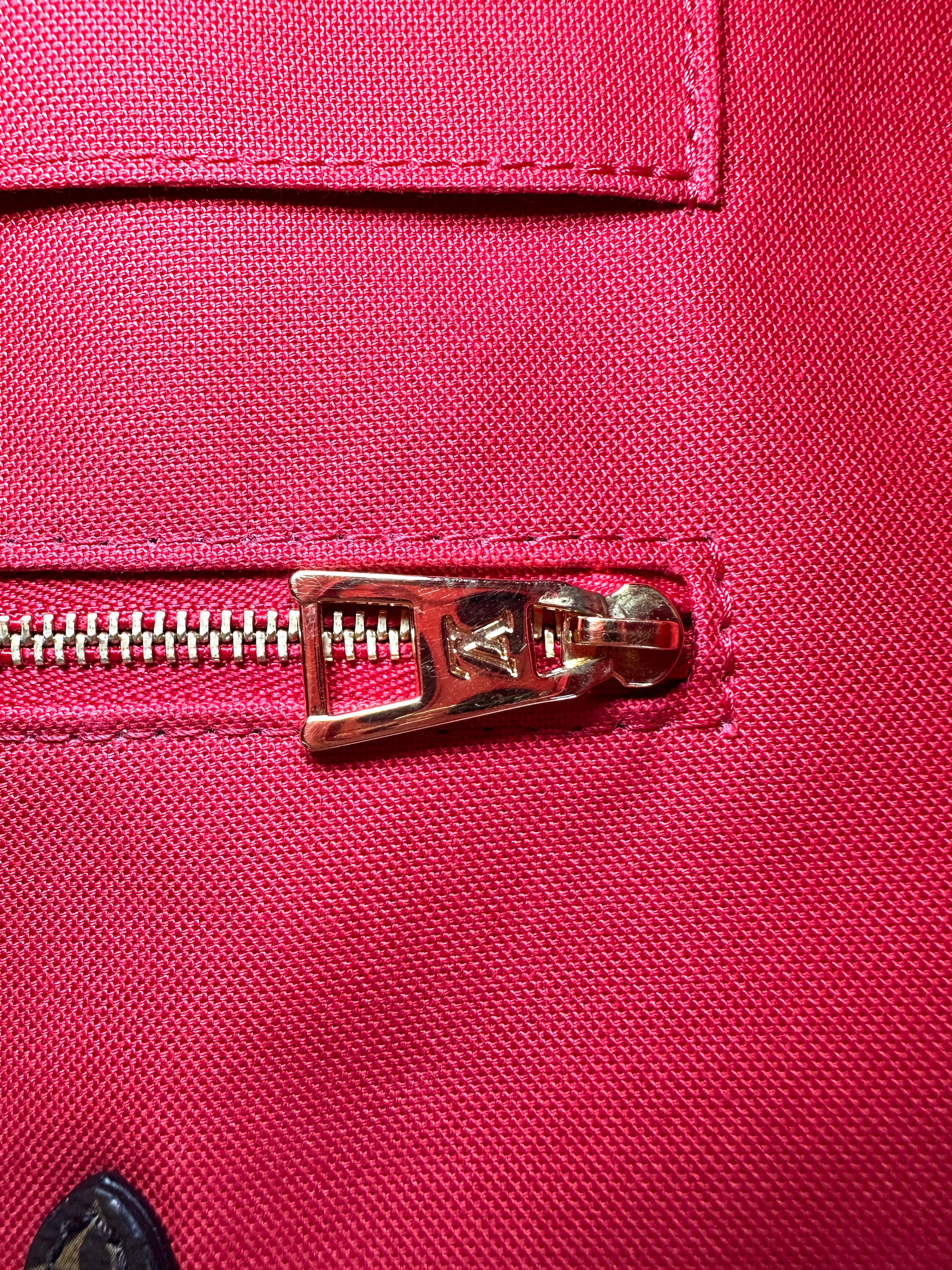 Louis Vuitton Onthego GM Monogram Canvas Handle Bag LV3050