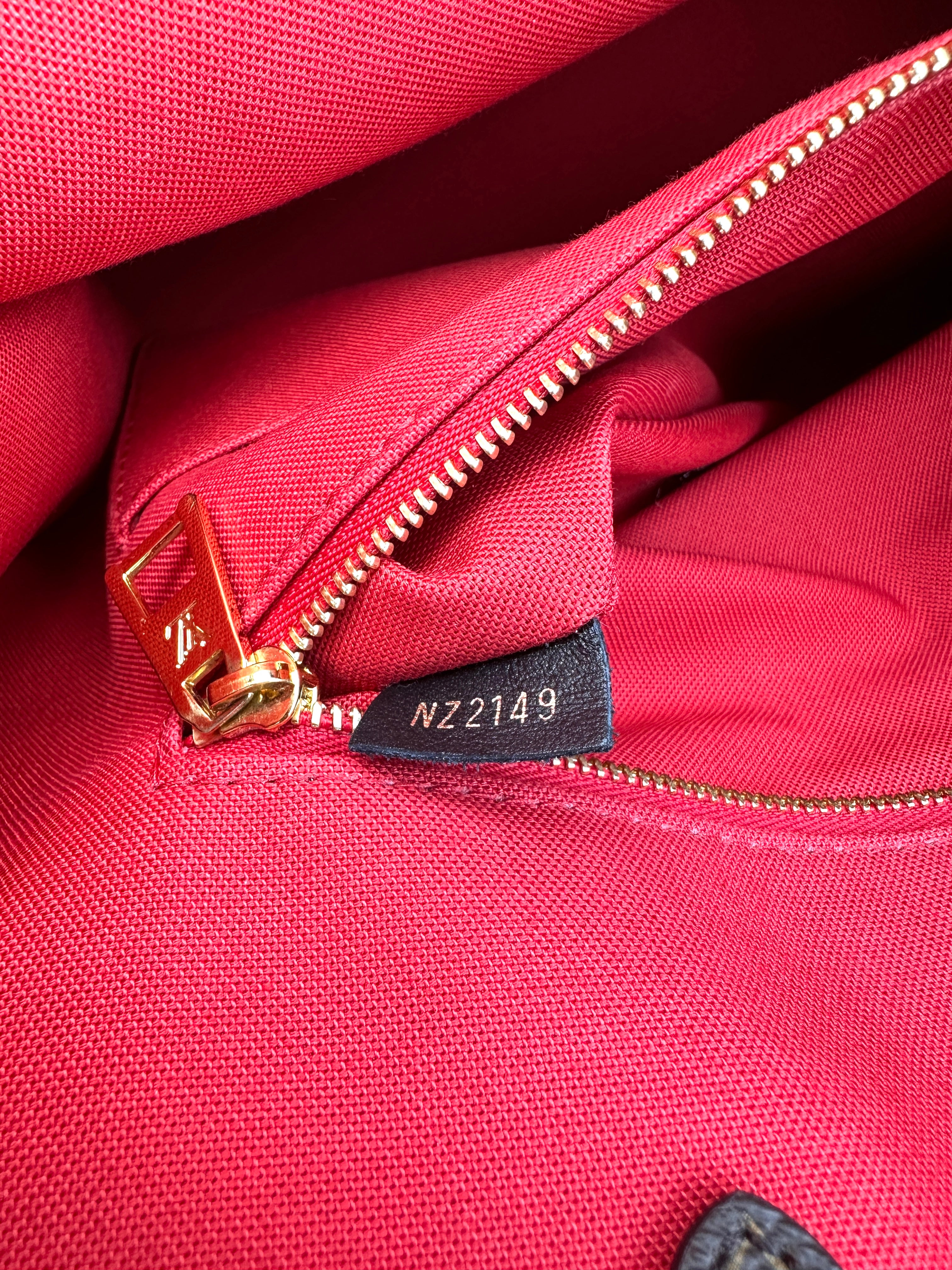 Louis Vuitton Onthego GM Monogram Canvas Handle Bag LV3050