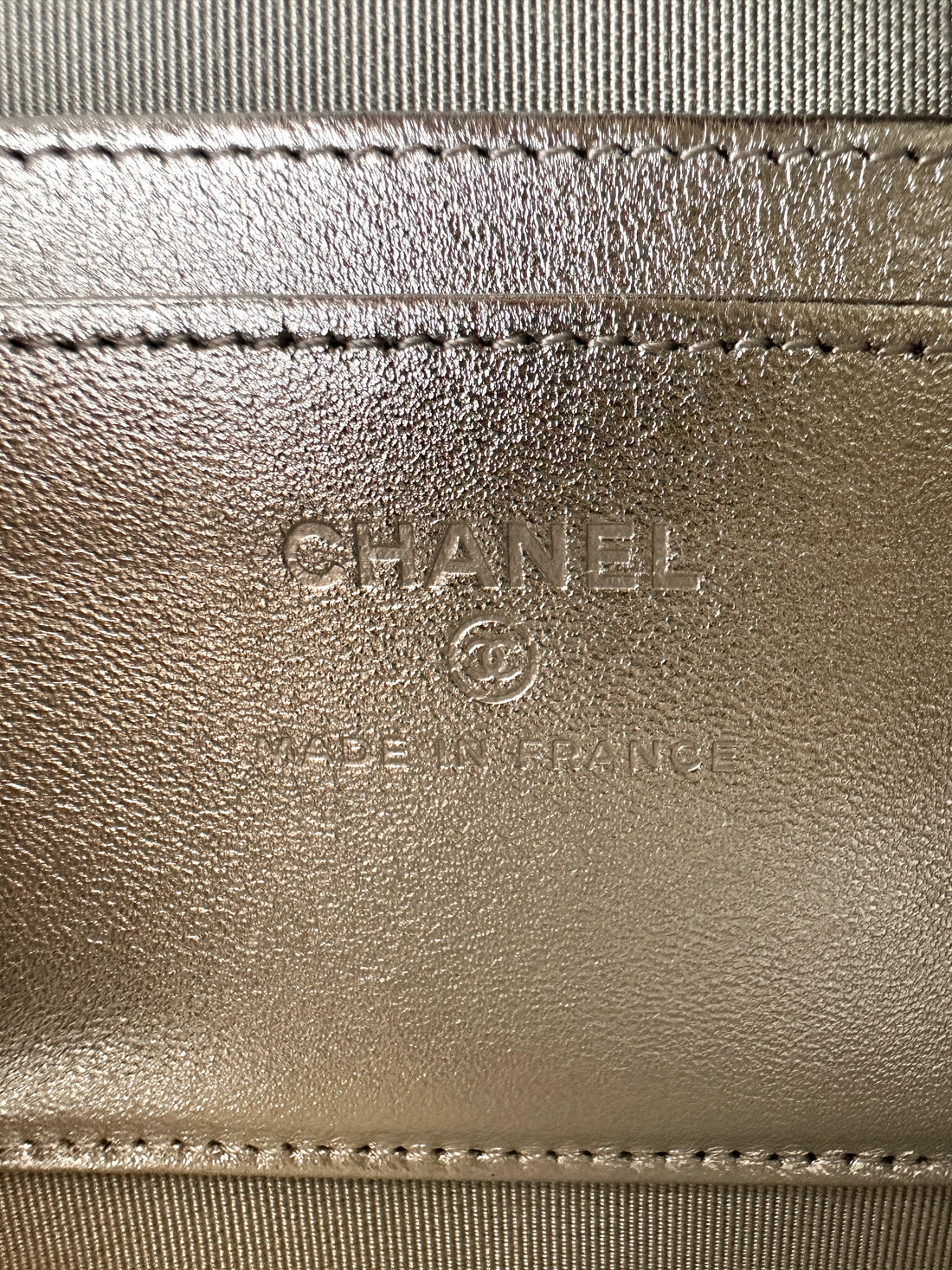 Chanel Iridescent Purple Quilted Leather Camera Bag(31***70) CC2190