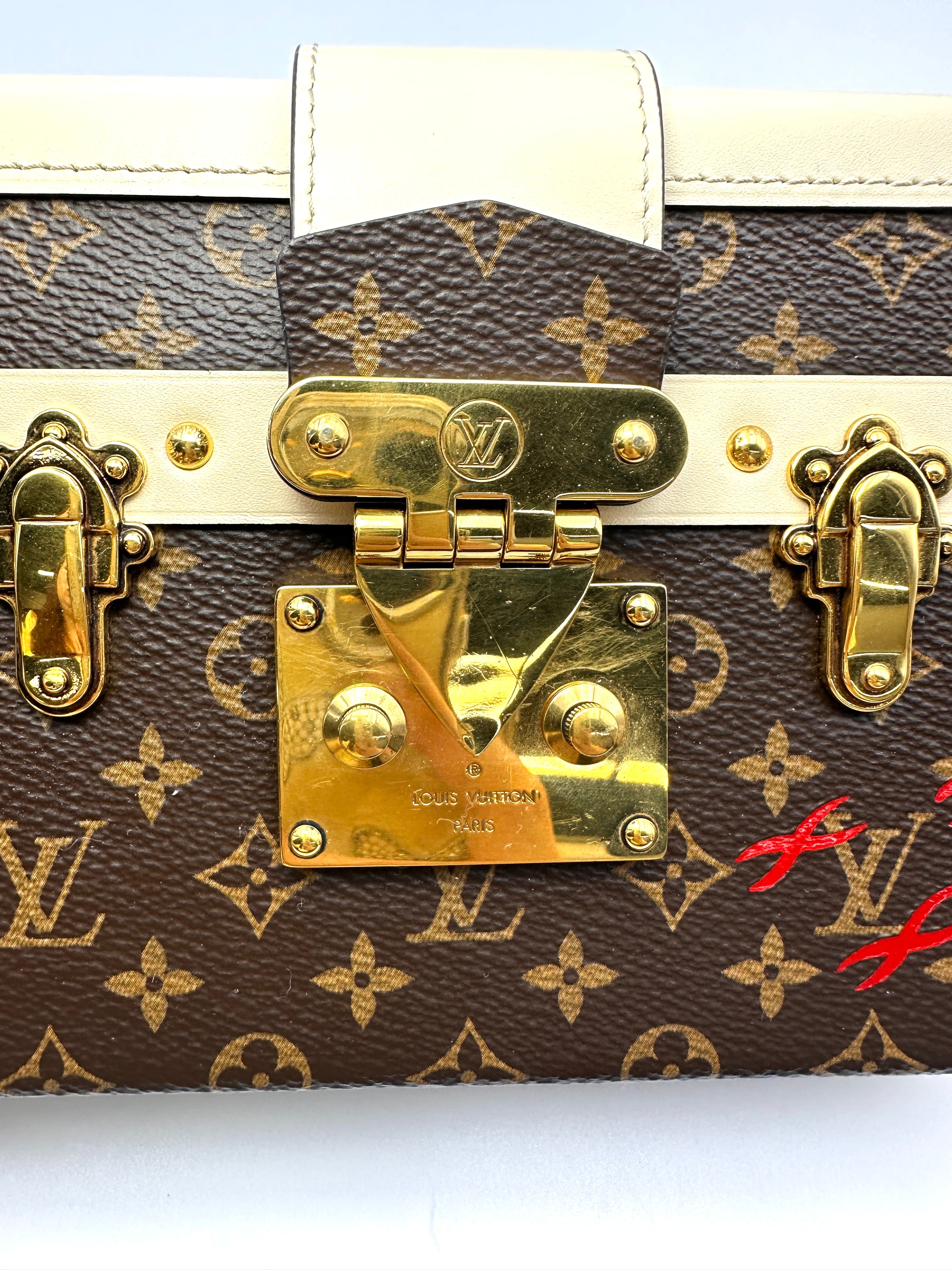 Louis Vuitton Petite Malle Monogram Canvas Shoulder Bag With White Trim LV3051