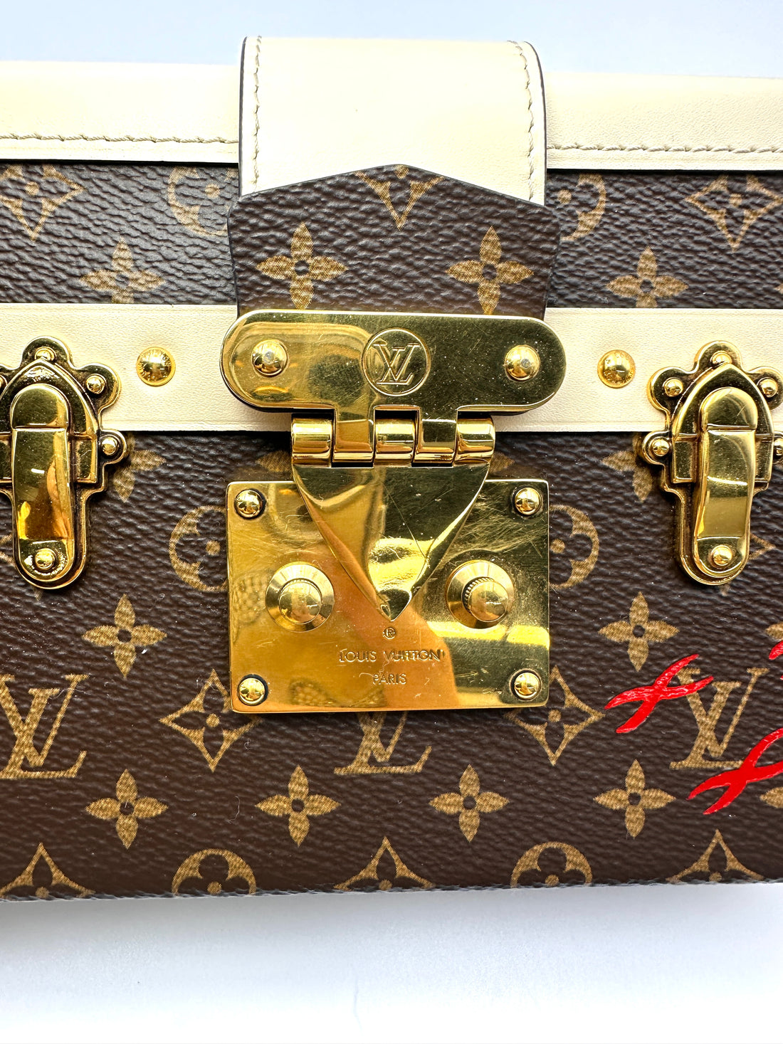 Louis Vuitton Petite Malle Monogram Canvas Shoulder Bag With White Trim LV3051