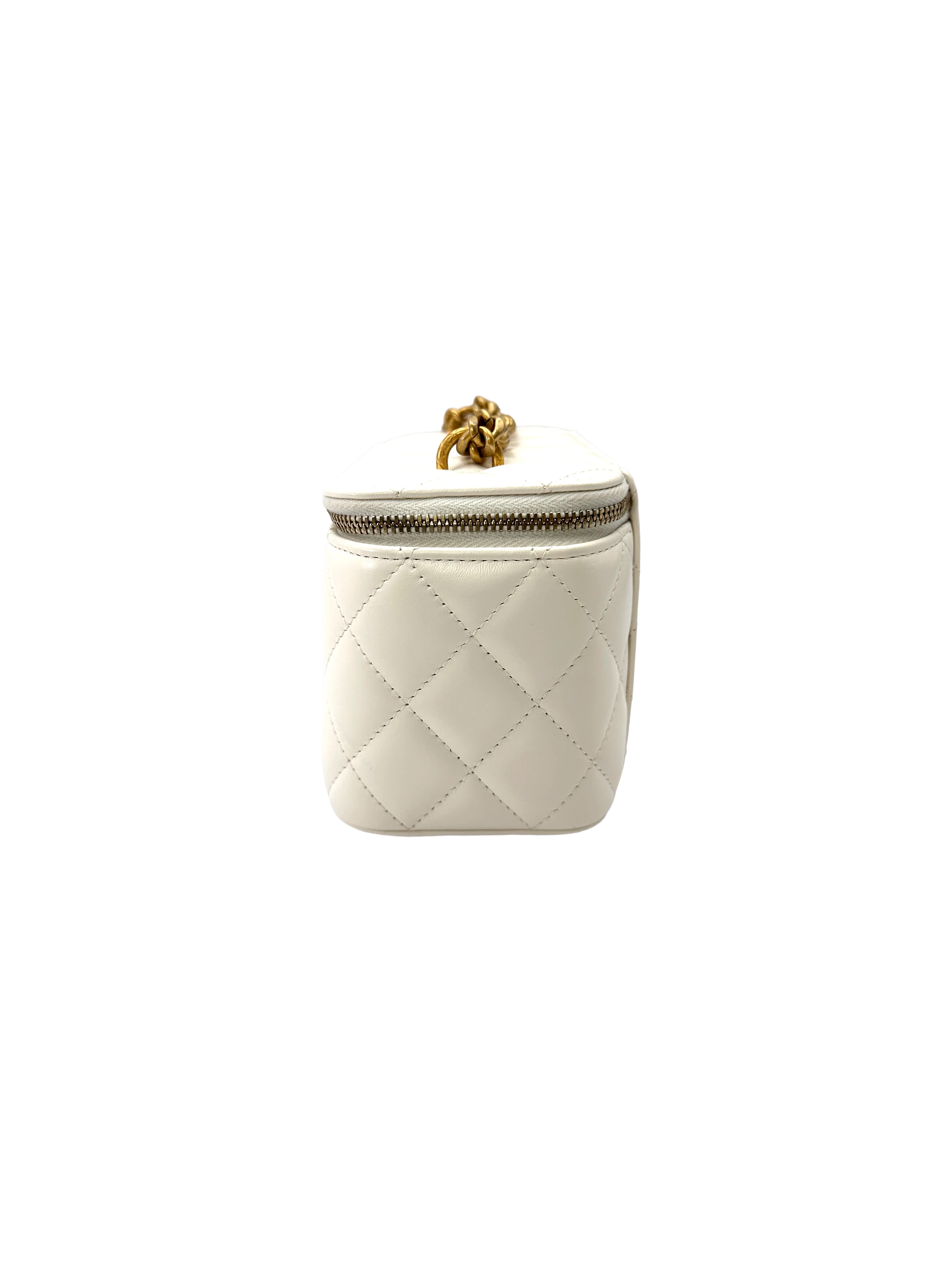 Chanel White Quilted Lambskin Vanity Case With Gold Hardware(XX***83) CC2191