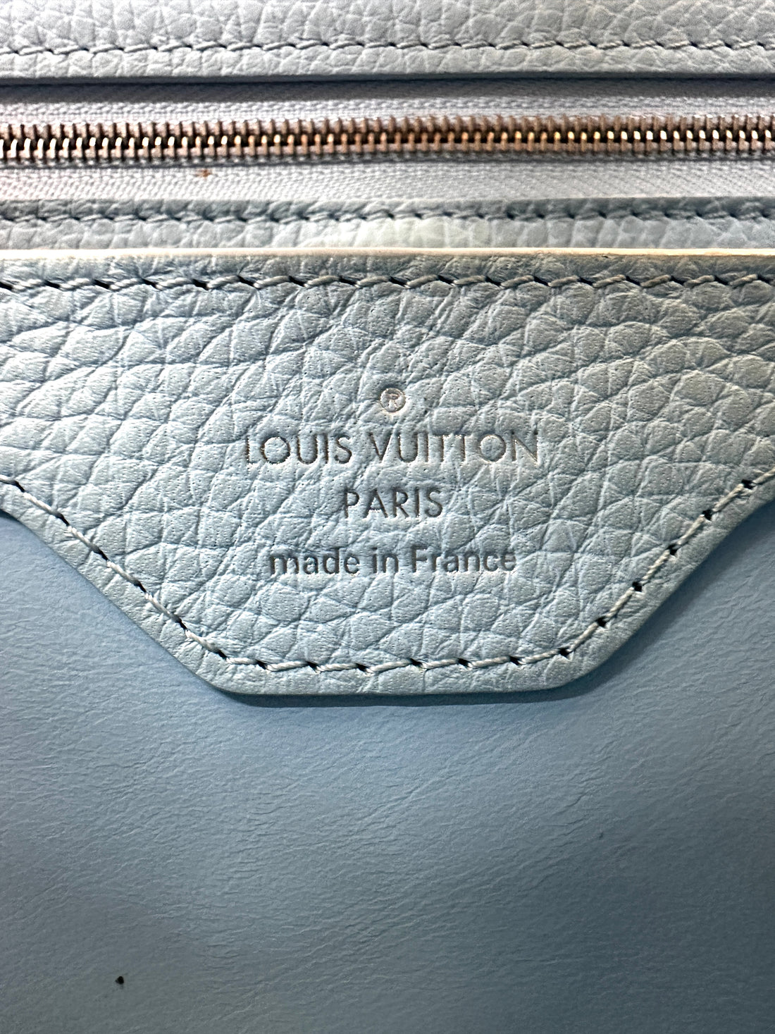 Louis Vuitton Capucines Red Taurillon Leather Handle Bag LV3052