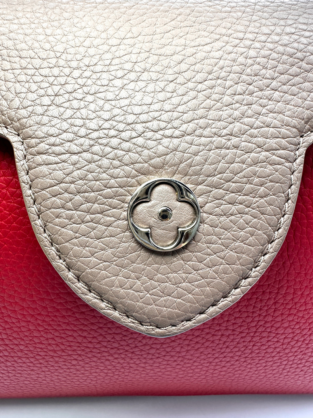 Louis Vuitton Capucines Red Taurillon Leather Handle Bag LV3052