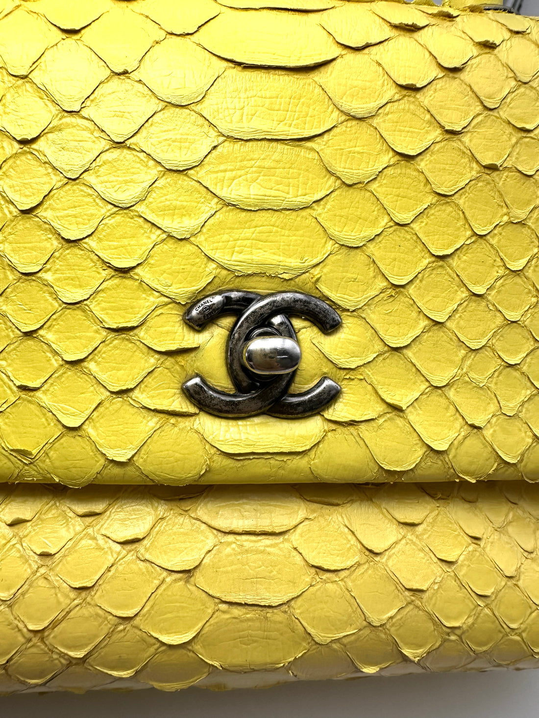 Chanel CoCo Handle Yellow Python Leather Shoulder Bag(23***64) CC2214
