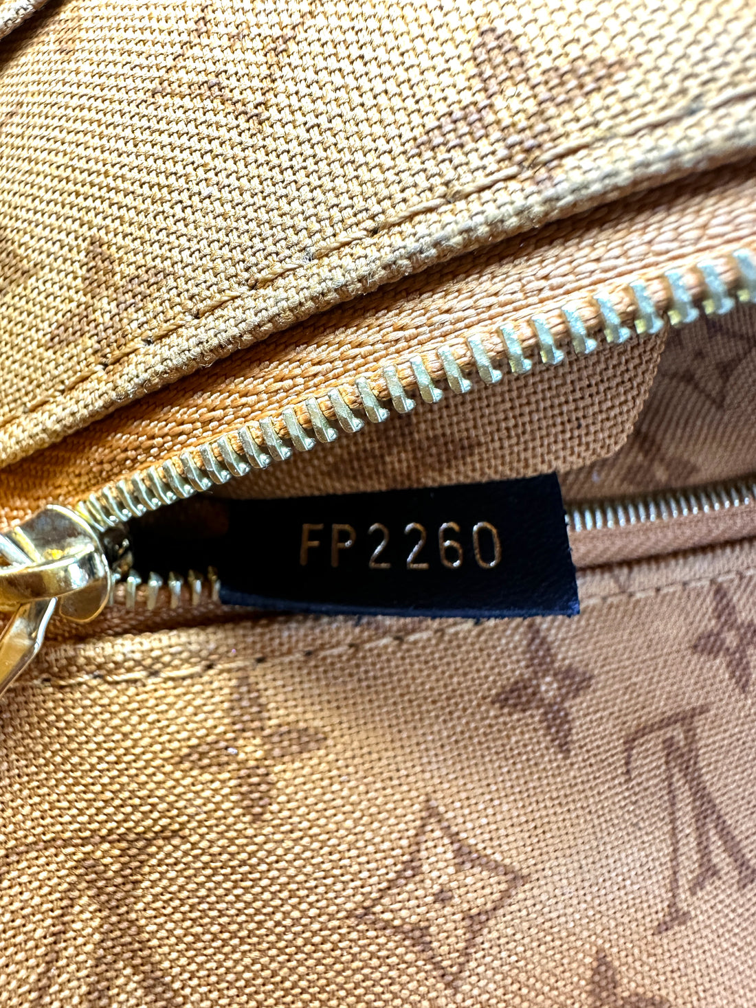 Louis Vuitton Crafty Caramel/White Gaint Monogram Canvas Tote Bag LV3063