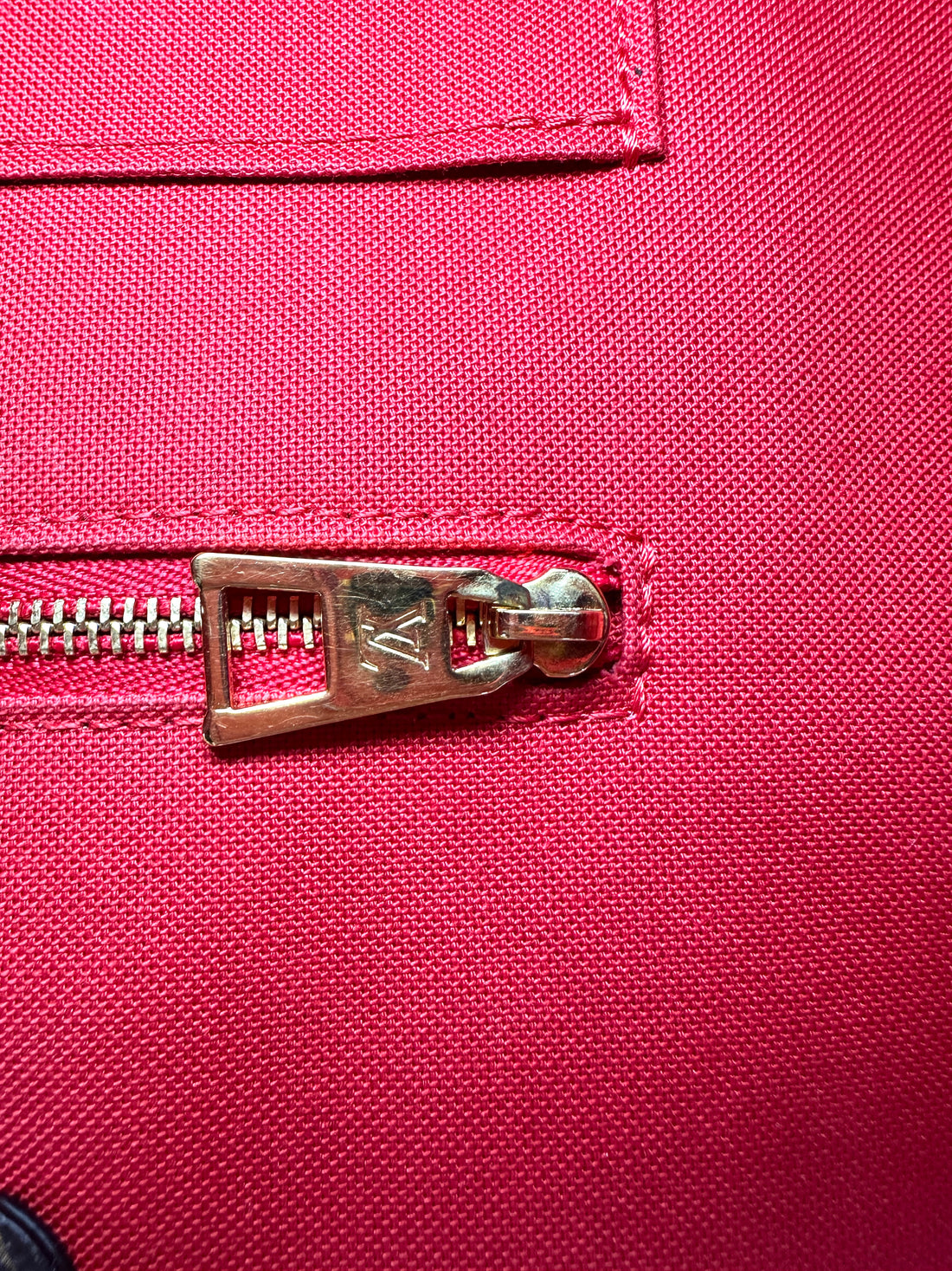 Louis Vuitton Onthego GM Monogram Canvas Handle Bag LV3062