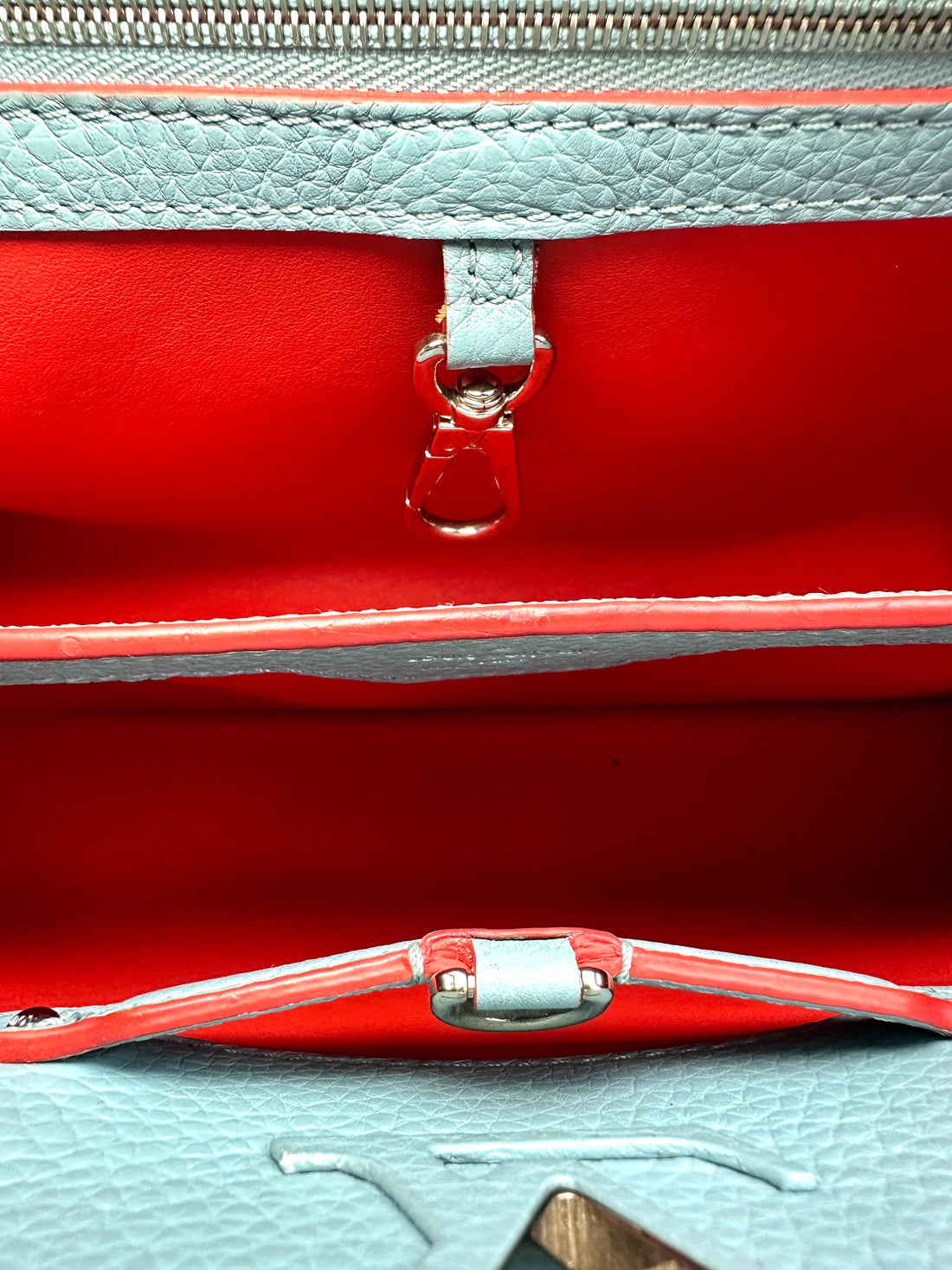 Louis Vuitton Capucines MM Blue Taurillon Leather Handle Bag LV3067