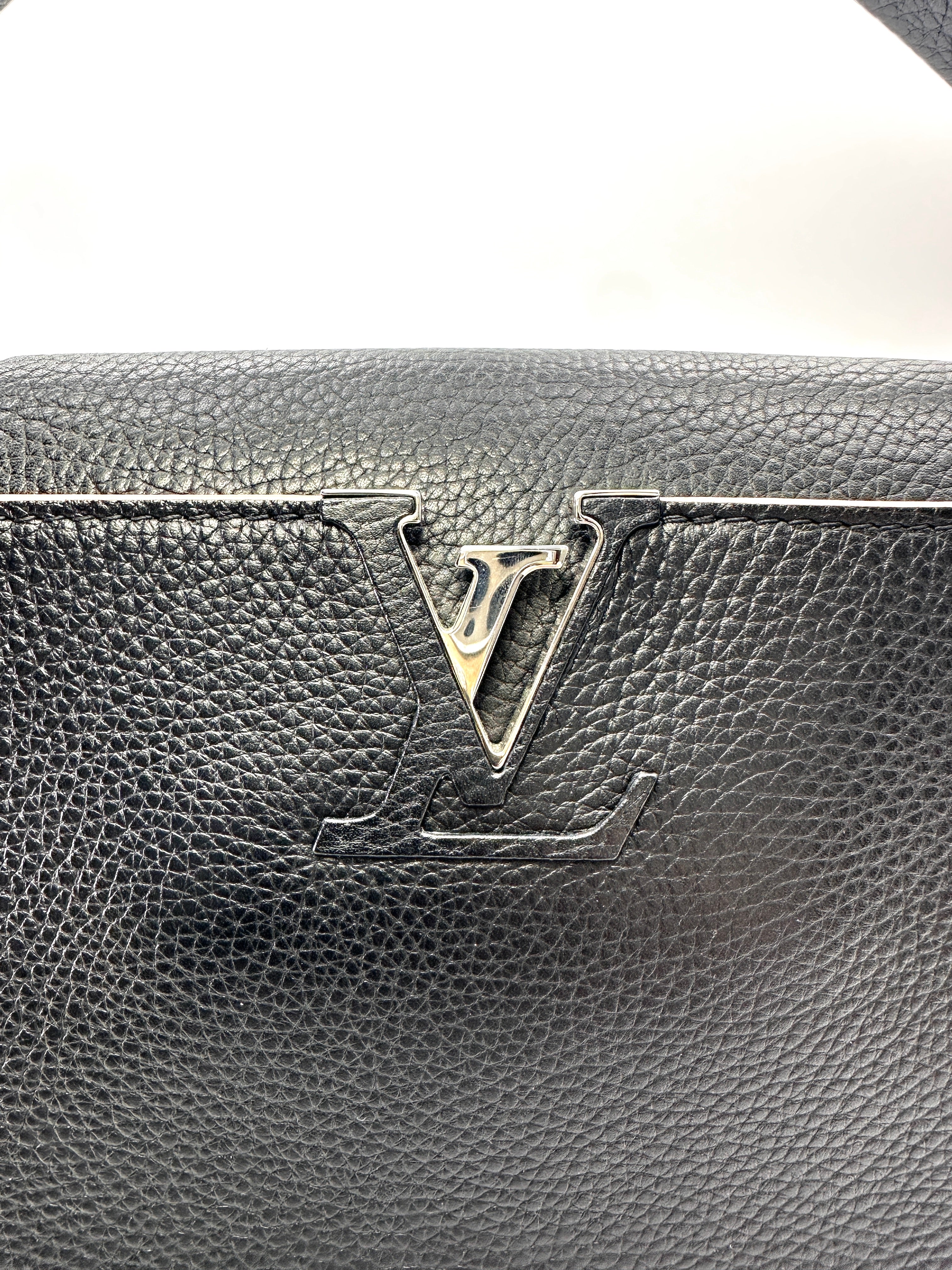 Louis Vuitton Capucines Black Taurillon Leather Handle Bag LV3061