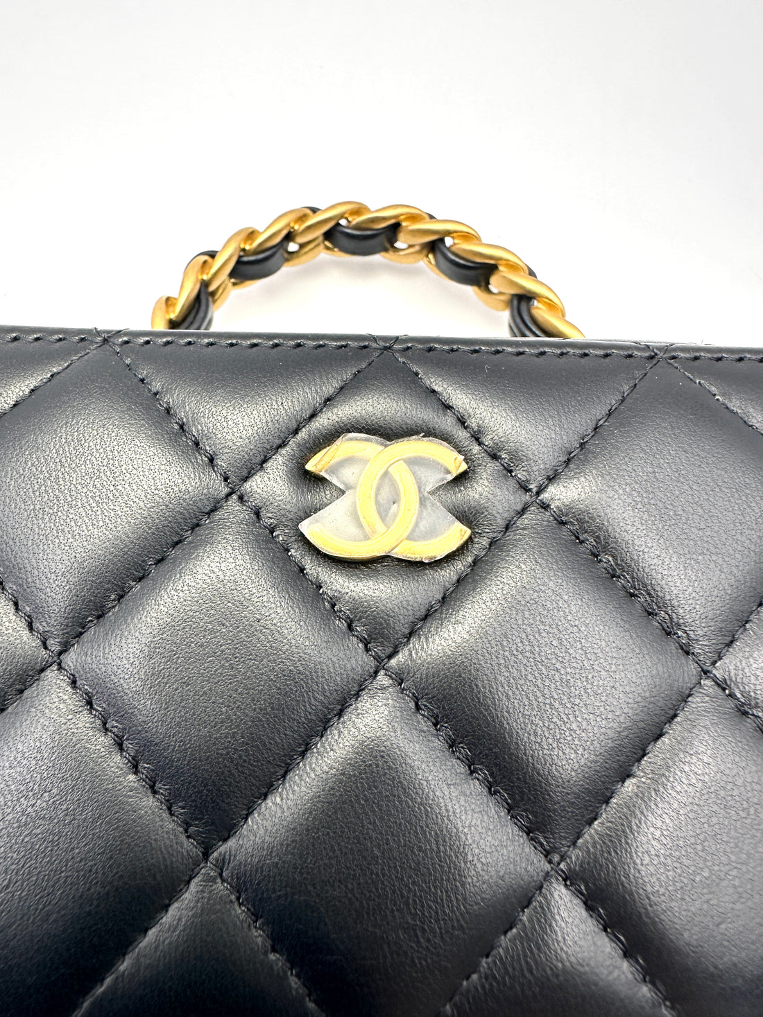 Chanel Black Quilted Leather Top Handle Vanity Case With Gold Hardware(CC***T2) CC2206