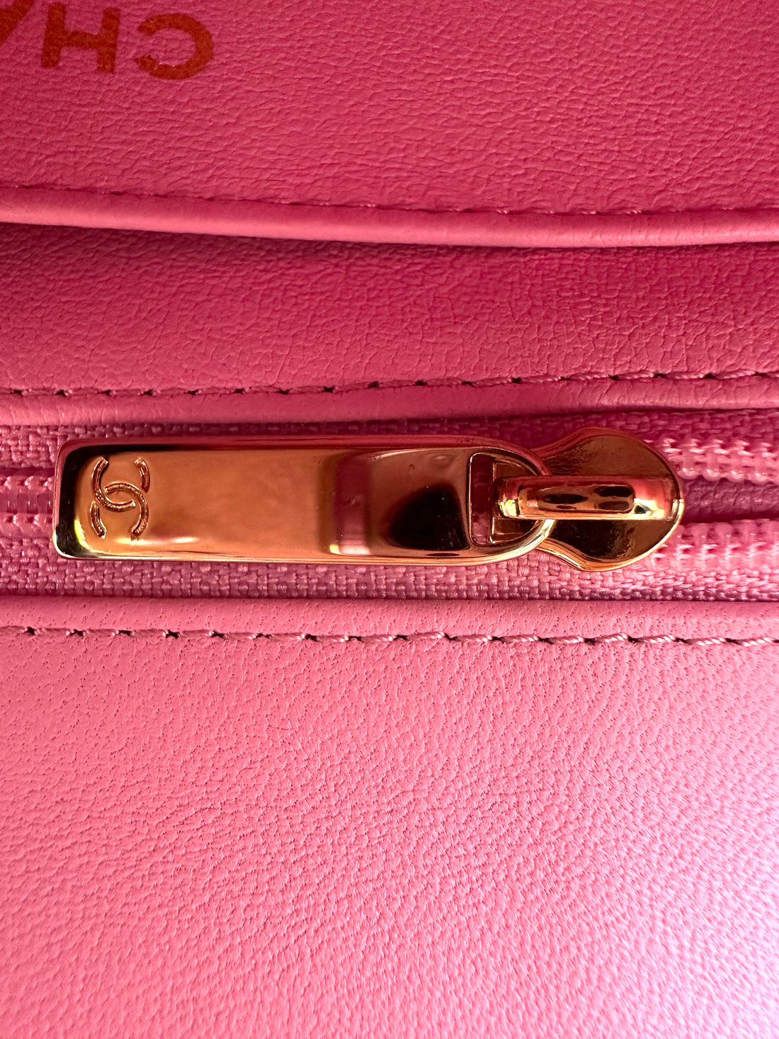 Chanel Black/Pink Quilted Lambskin Top Handle Shoulder Bag(E0***9J) IRIS250